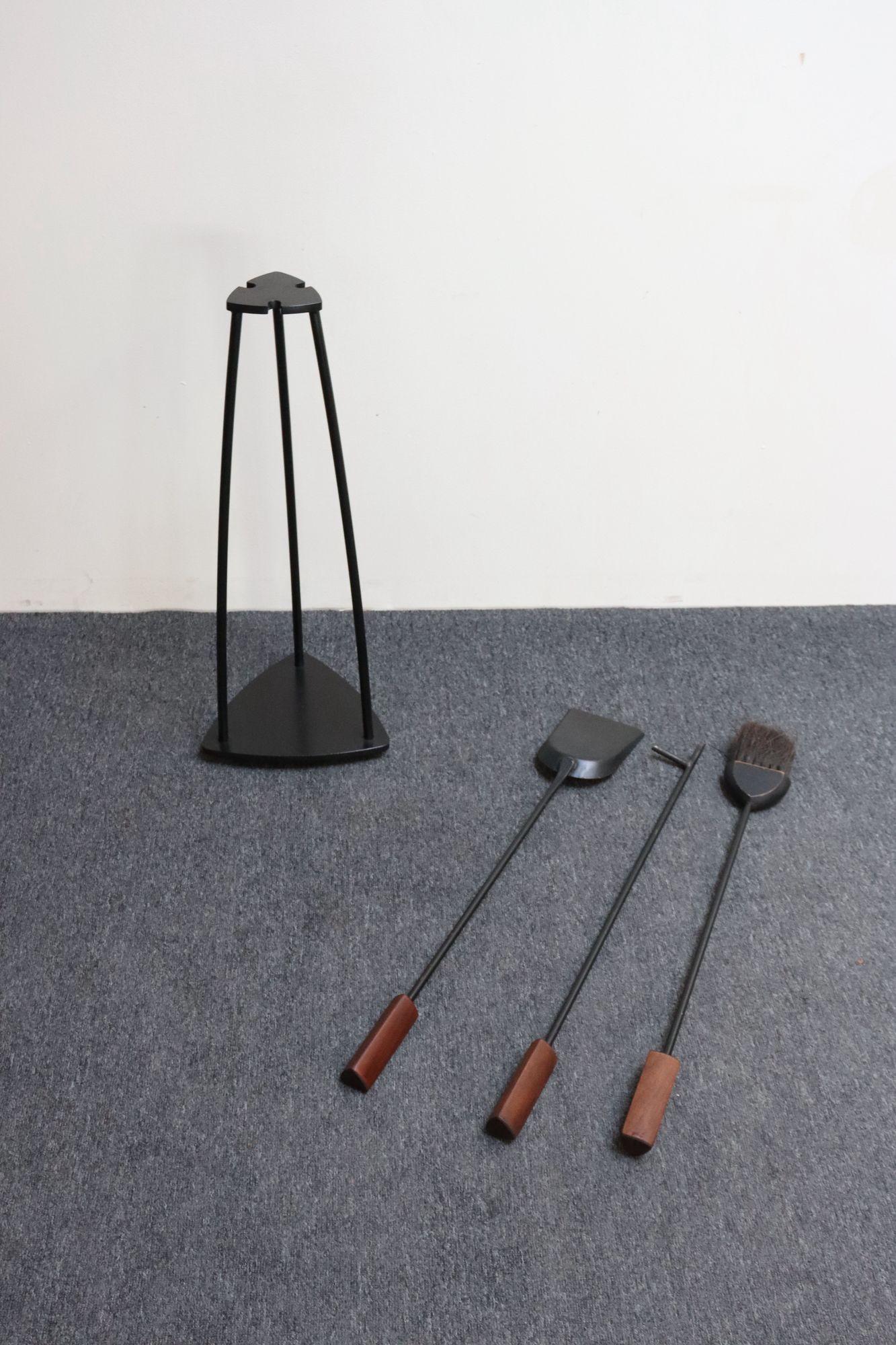 Mid-Century Modern Triangular Guitar Pick Form Fire Tool Set in Walnut and Iron For Sale 3