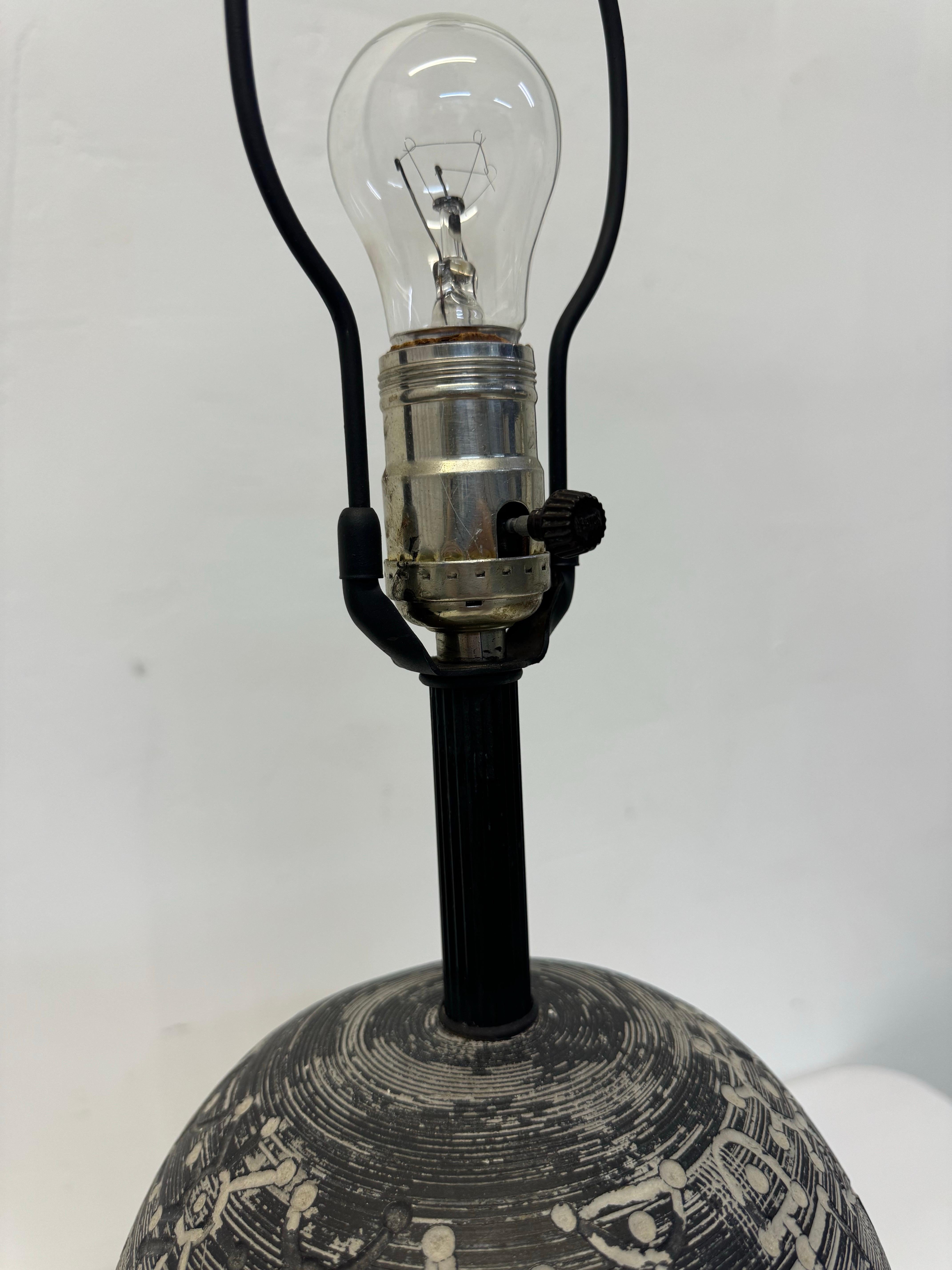 Mid-Century Modern Tribal Motif Table Lamp, FAIP 1960s For Sale 4