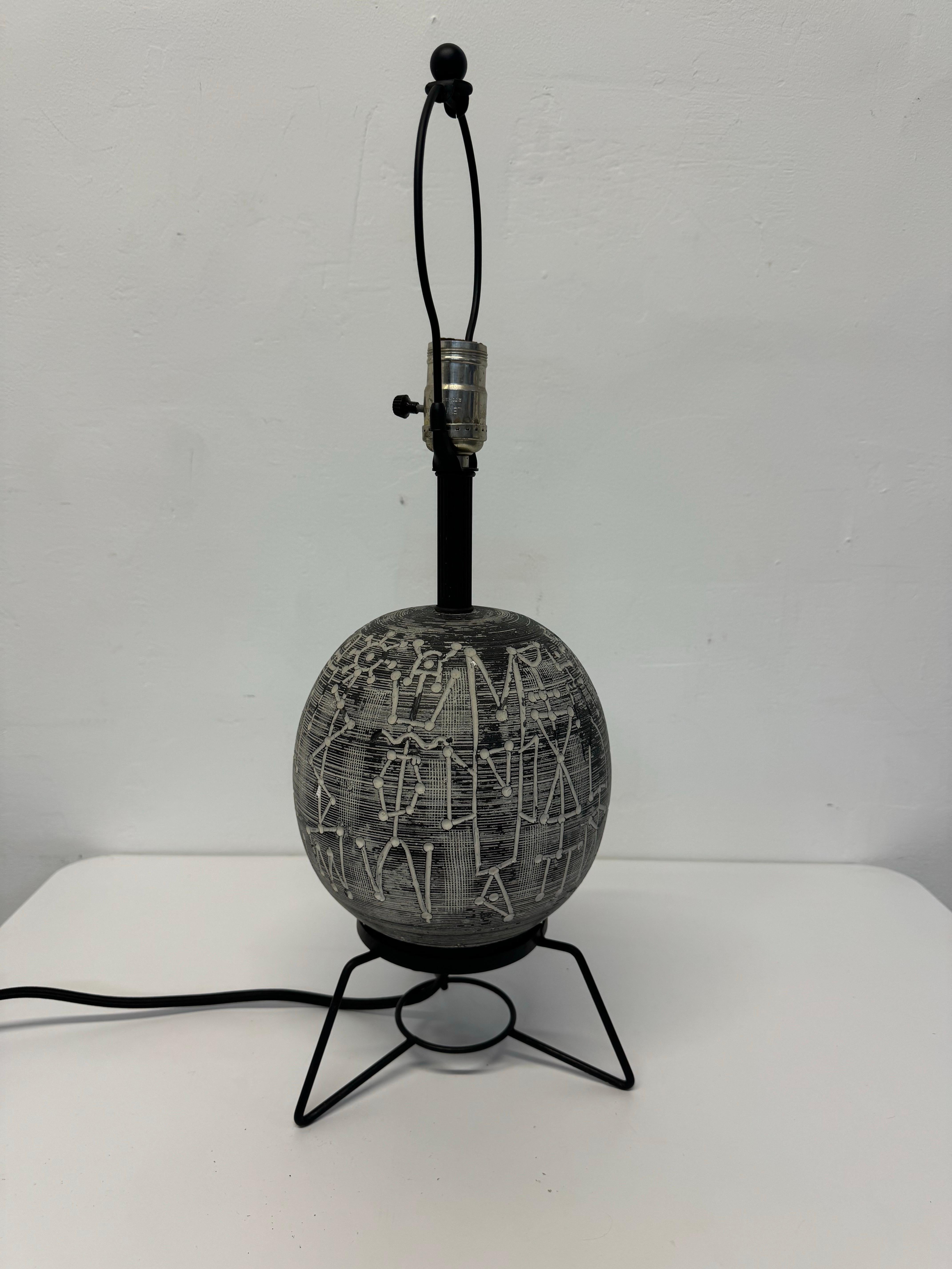 American Mid-Century Modern Tribal Motif Table Lamp, FAIP 1960s For Sale