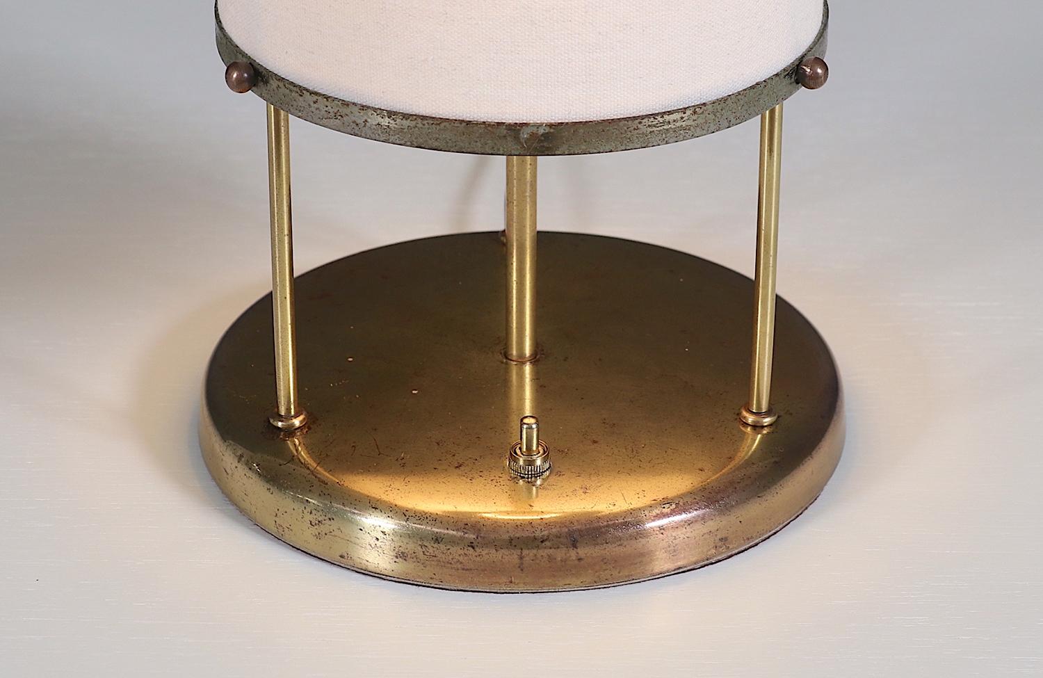 Mid-20th Century Mid-Century Modern Trident Column Style Brass Table Lamp For Sale
