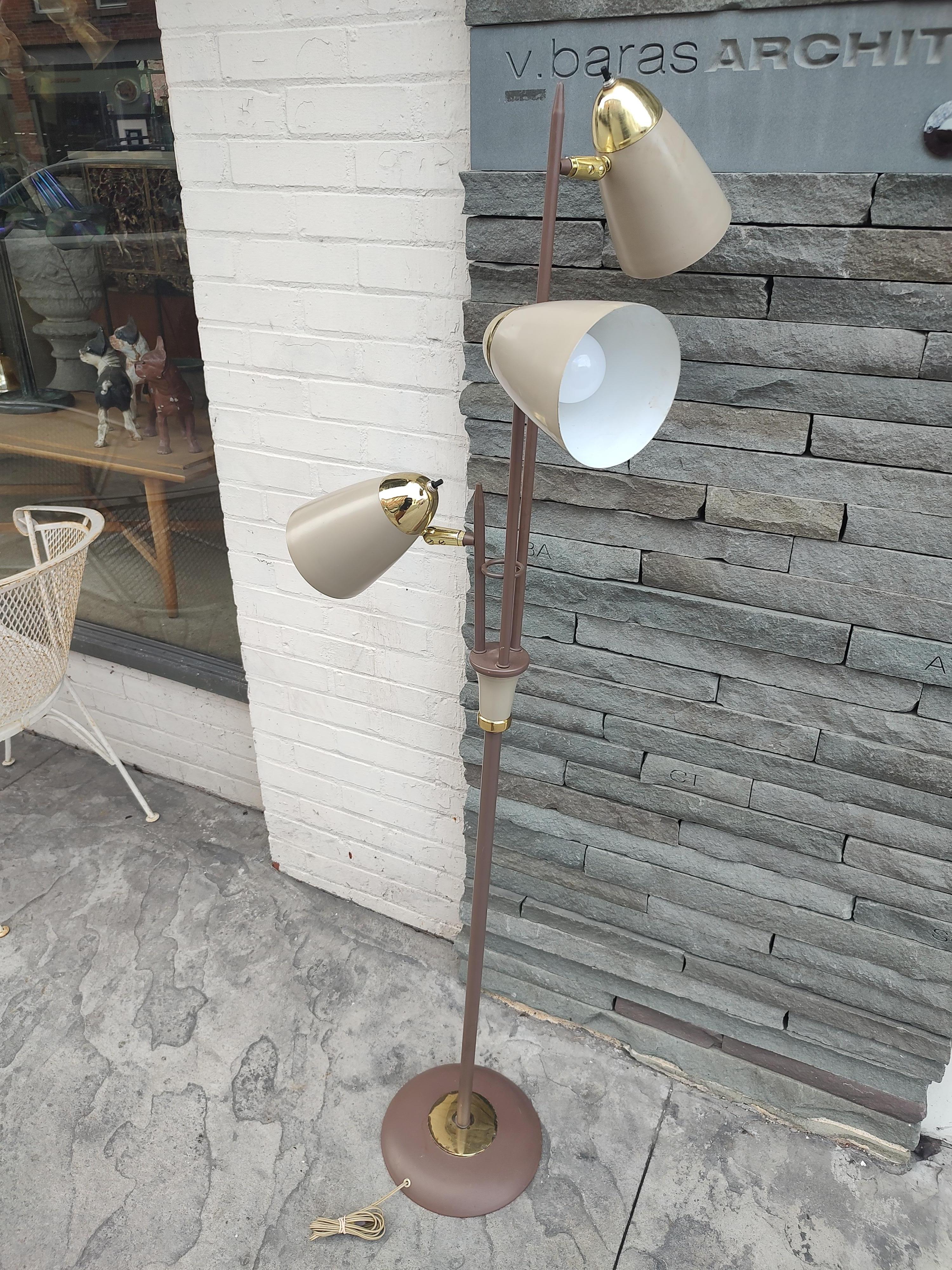 Mid Century Modern Triennial Floor Lamp by Gerald Thurston for Lightolier C1965 In Good Condition For Sale In Port Jervis, NY