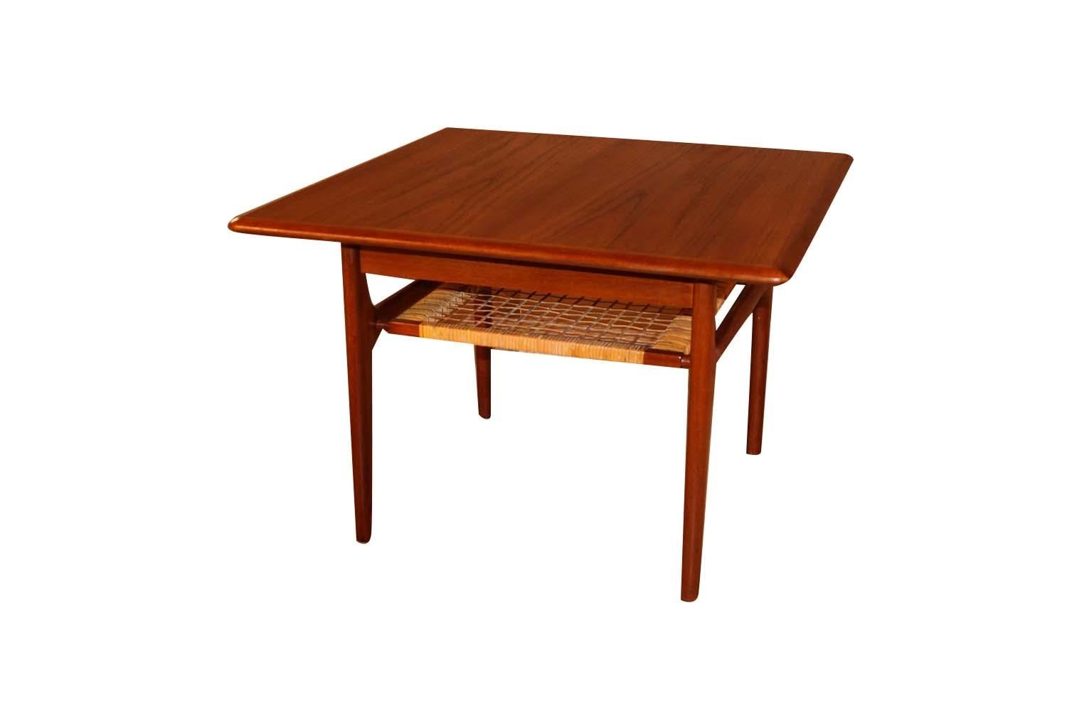 Woven Mid-Century Modern Trioh Danish Teak End Table For Sale