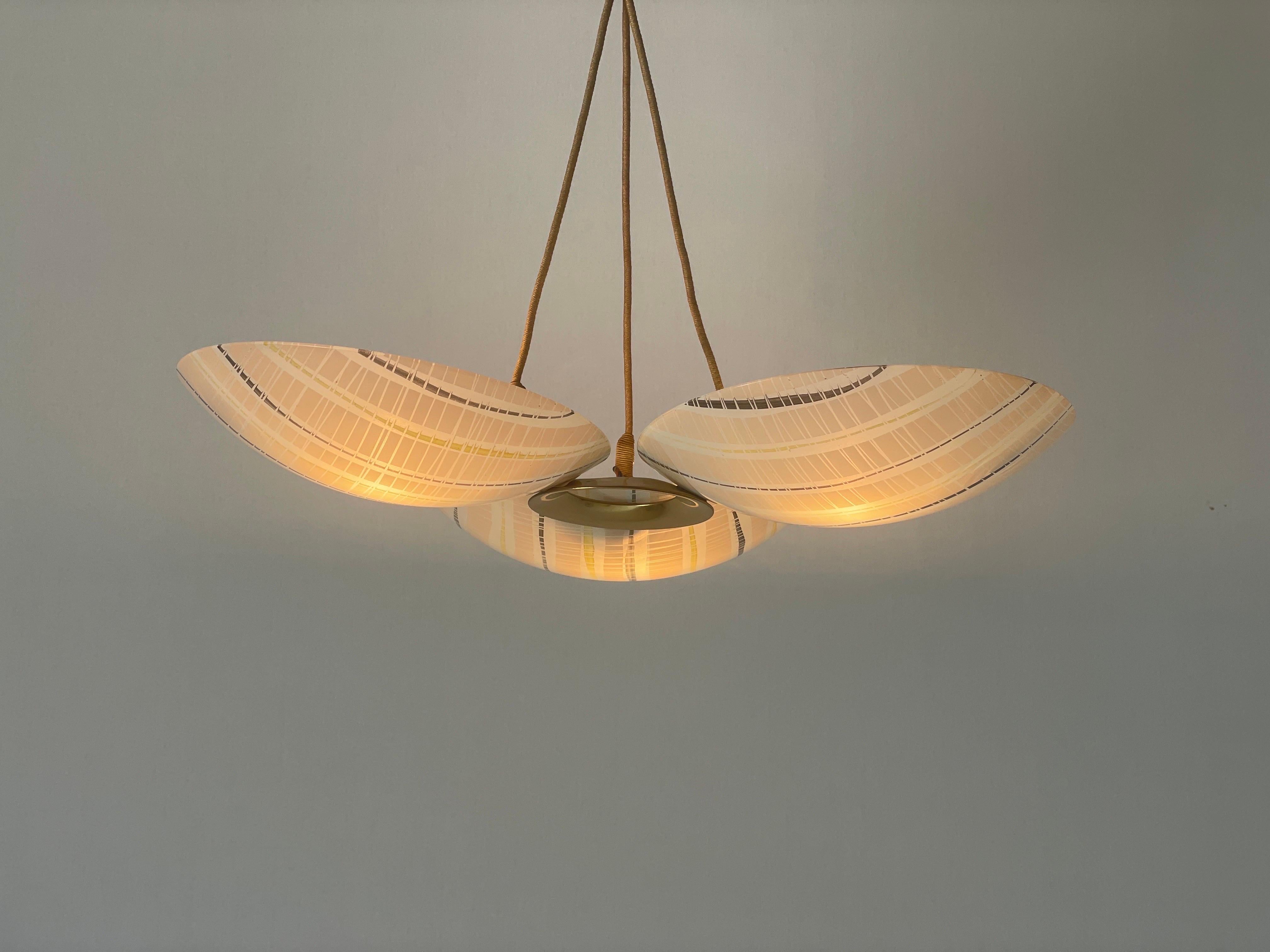 Lampada da soffitto in vetro a tripla ciotola colorata, Modern Color, 1950, Germania in vendita 7