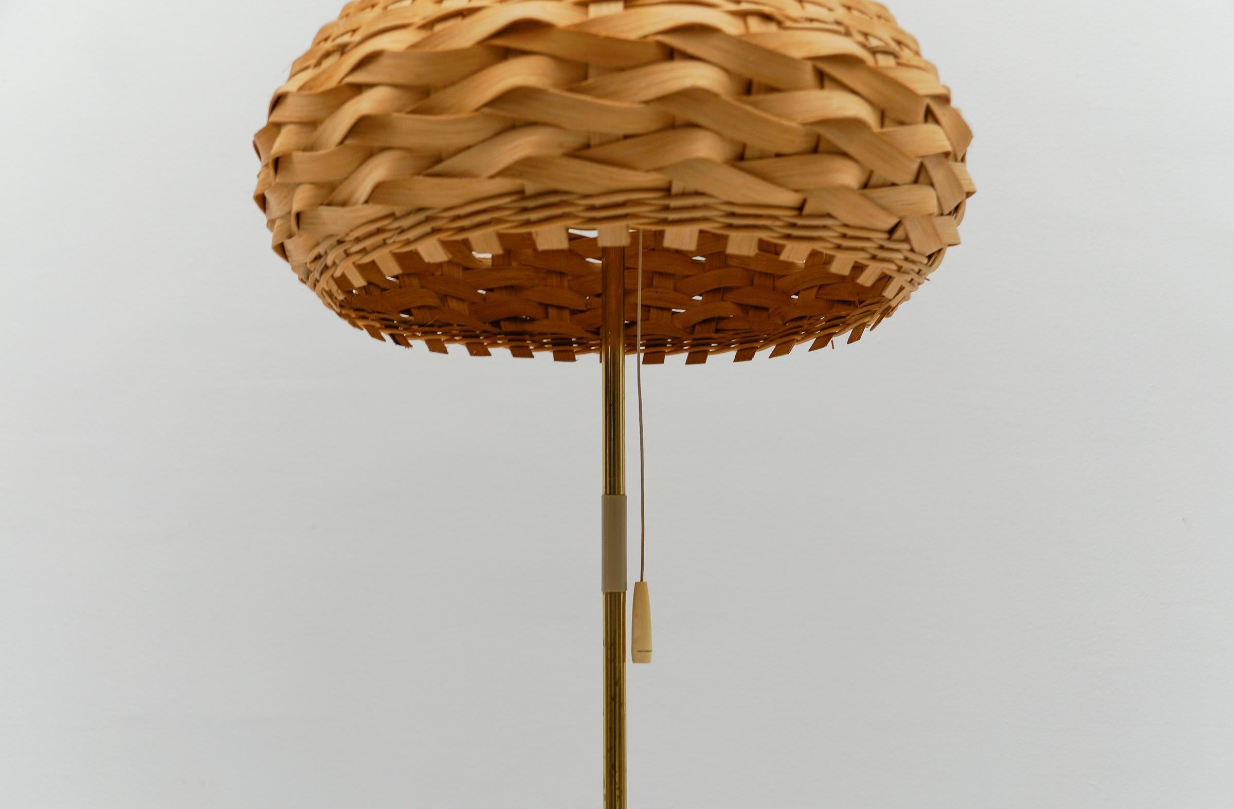 Mid-Century Modern Tripod Brass Floor Lamp, 1950s Italy For Sale 4