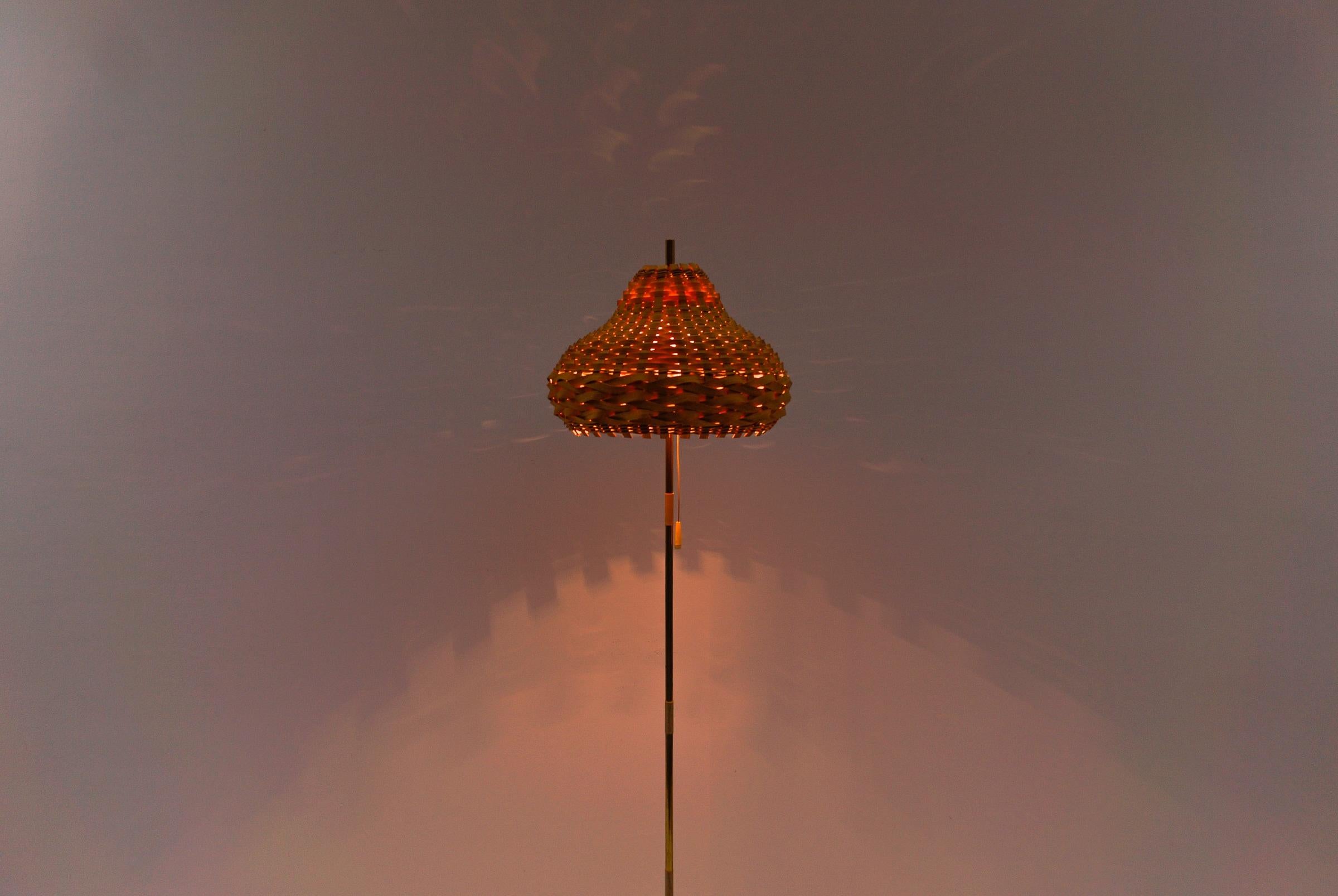 Metal Mid-Century Modern Tripod Brass Floor Lamp, 1950s Italy For Sale