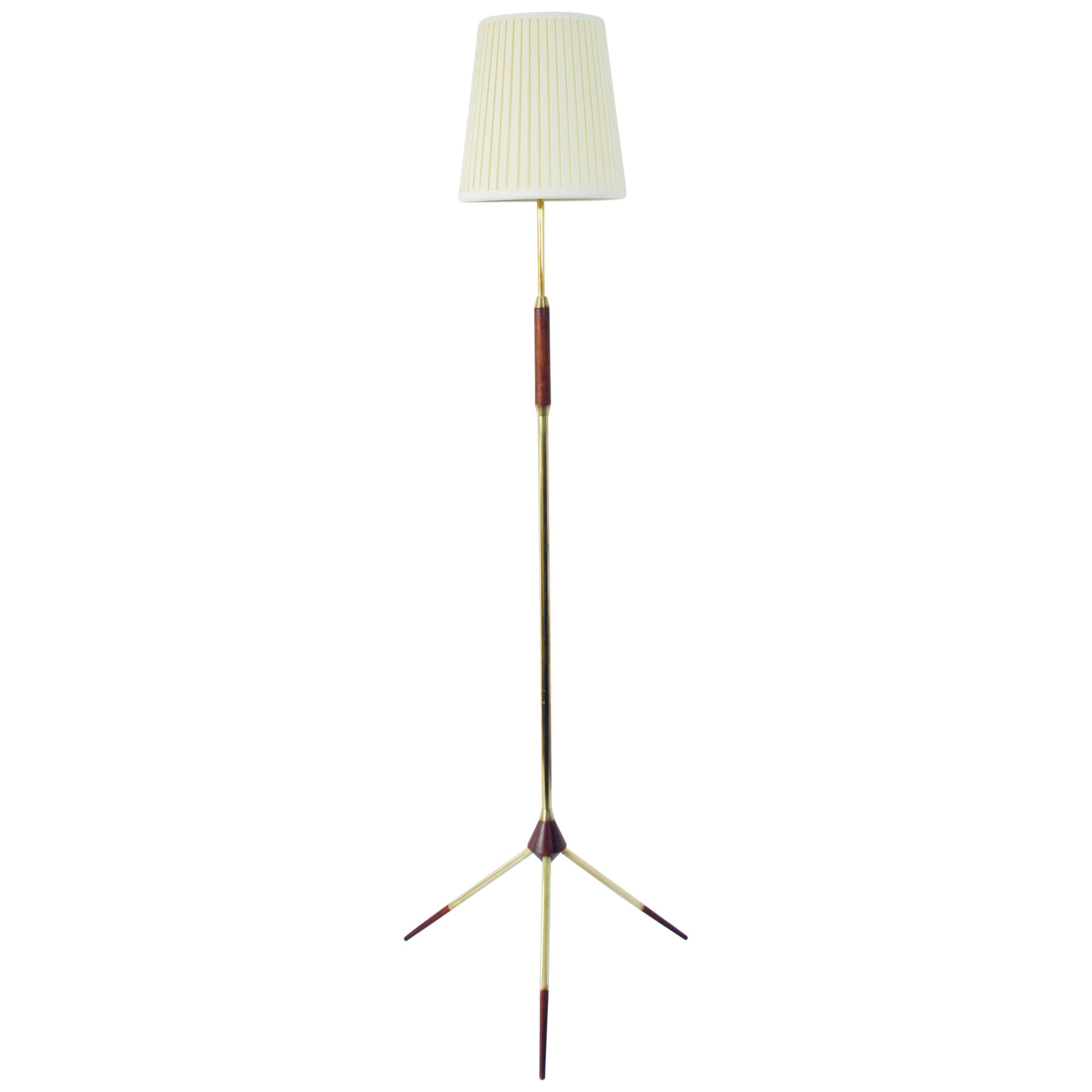 Mid-Century Modern Tripod Floor Lamp in Brass and Teak For Sale