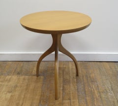 Table tripode à pieds en éventail The Modernity