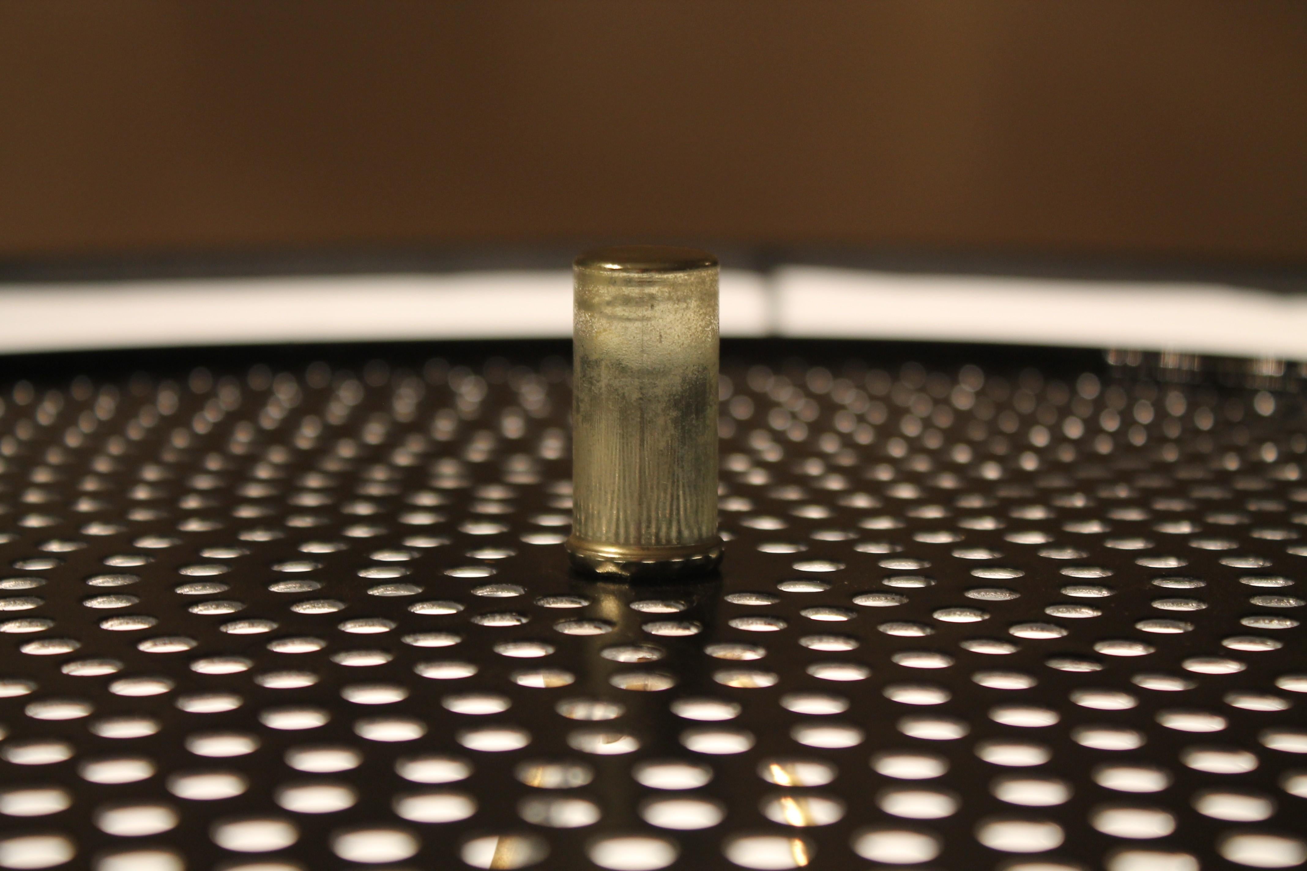 Mid Century Modern Tripod Table Lamp! Atomic Heifetz Era 1950s Inverted Shade In Good Condition For Sale In Peoria, AZ