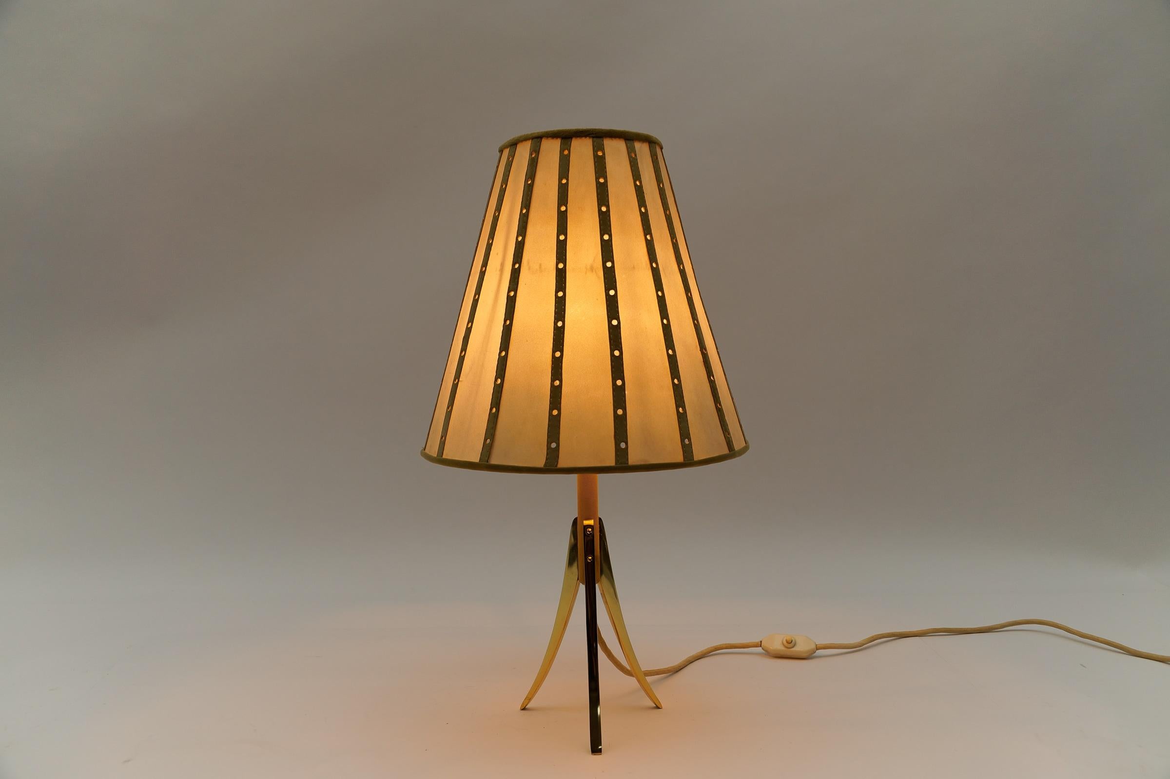 Austrian Mid-Century Modern Tripod Table Lamp made in Brass and Leather, 1960s Austria 