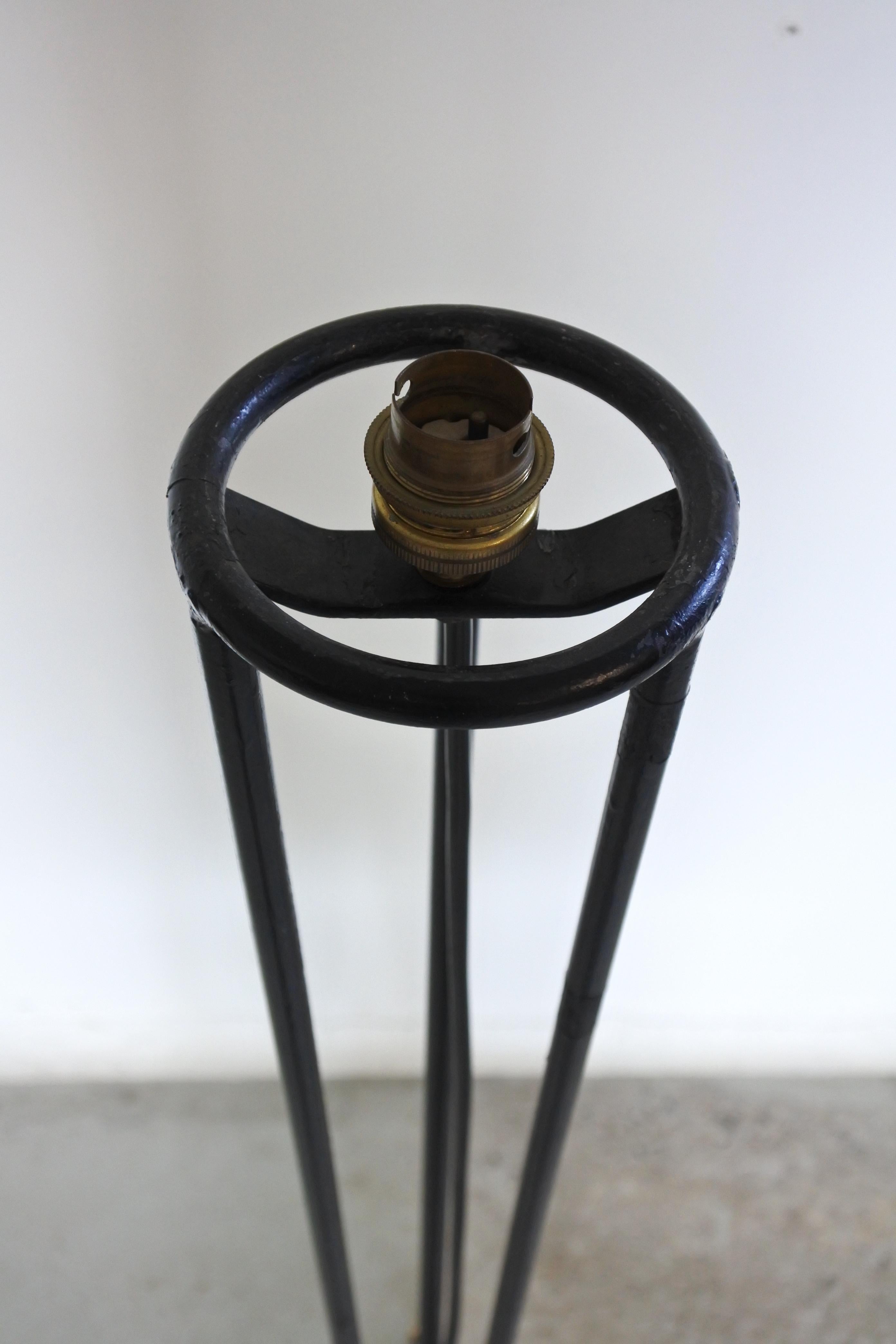 Mid-Century Modern Tripode Floor Lamp in Lacquered Metal & Brass, France, 1950s 5