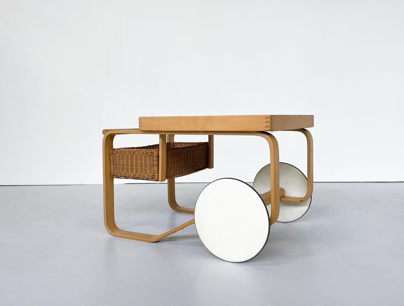 Mid-Century Modern Trolley Model 900 by Alvar Aalto for Artek, 1950s 4
