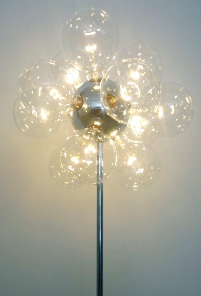 Tsao Designs Chromed Steel Ten Large Clear Globe Glass Globe Sputnik Floor Lamp For Sale At 1stdibs When it comes to floor lamps, you can never go wrong with a modern style. 1stdibs