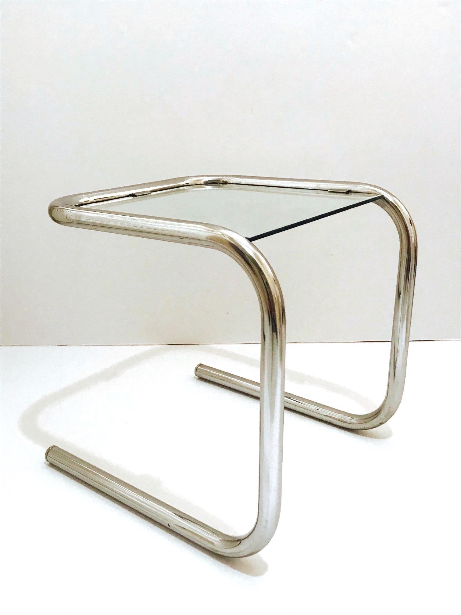 Mid-Century Modern Tubular Chrome Side Table in the Style of Thonet, 1960s In Good Condition In Fort Lauderdale, FL