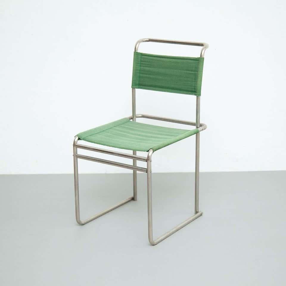 French Mid-Century Modern Tubular Steel Chair with Green Fabric For Sale