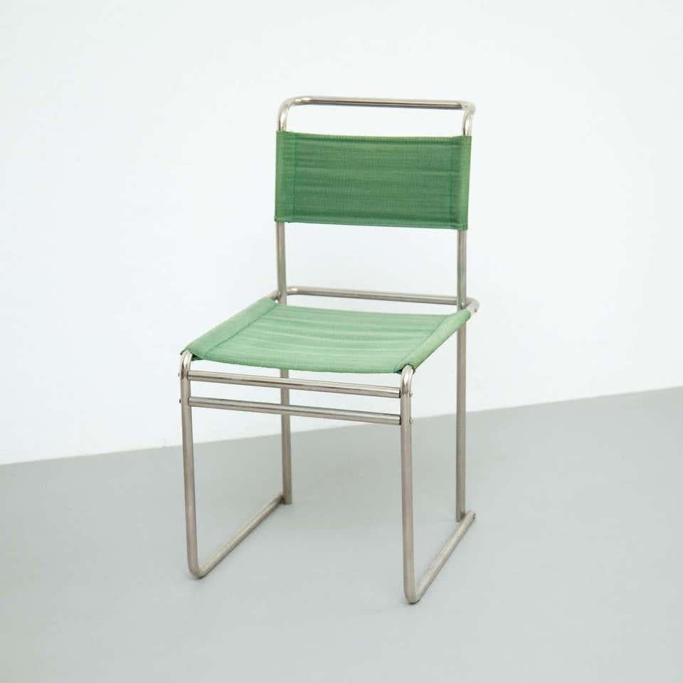 Mid-Century Modern Tubular Steel Chair with Green Fabric In Good Condition In Barcelona, Barcelona