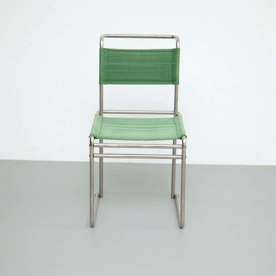 20th Century Mid-Century Modern Tubular Steel Chair with Green Fabric For Sale