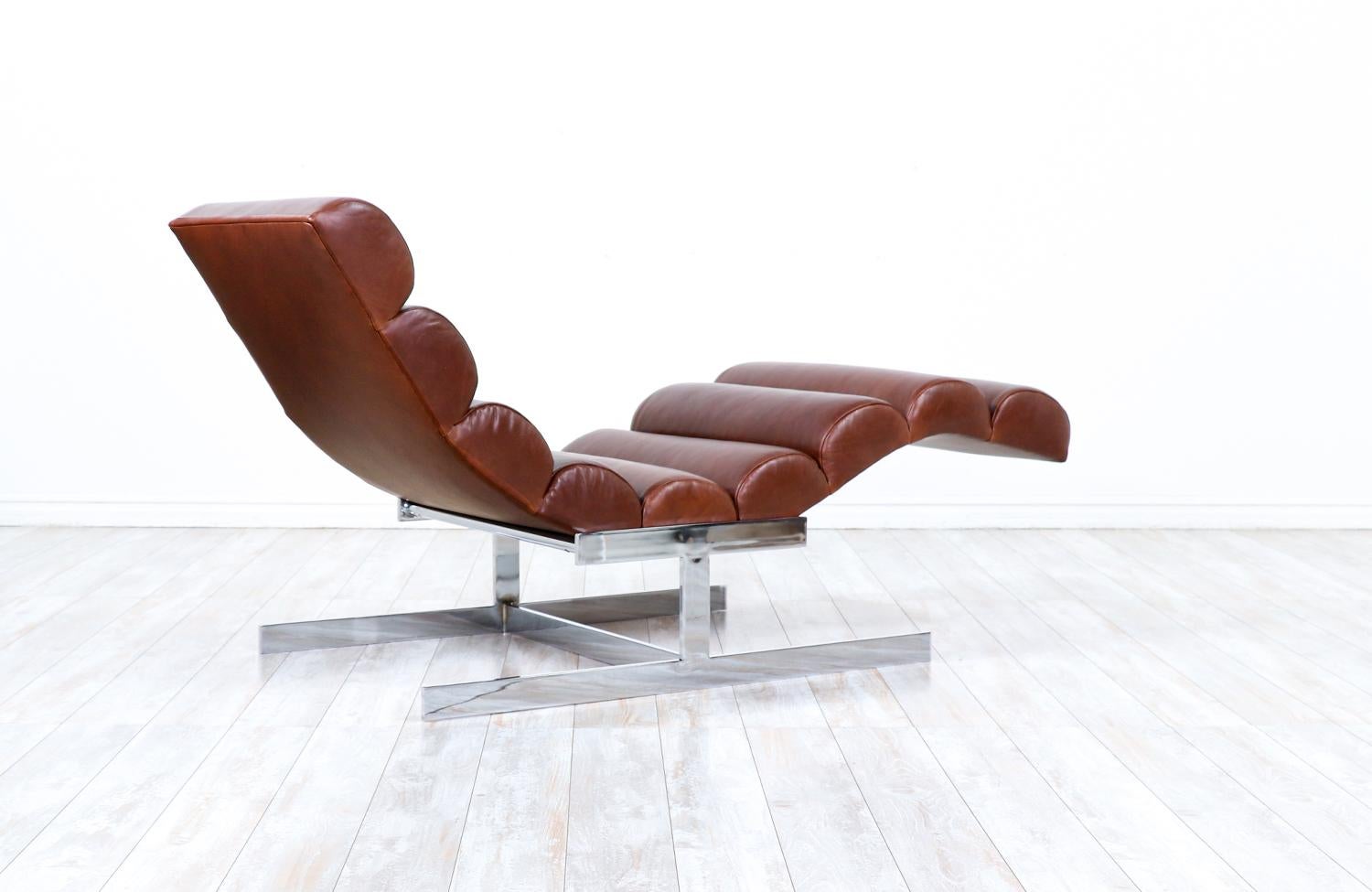 American Mid-Century Modern Tufted Cognac Leather & Chrome Chaise Lounge