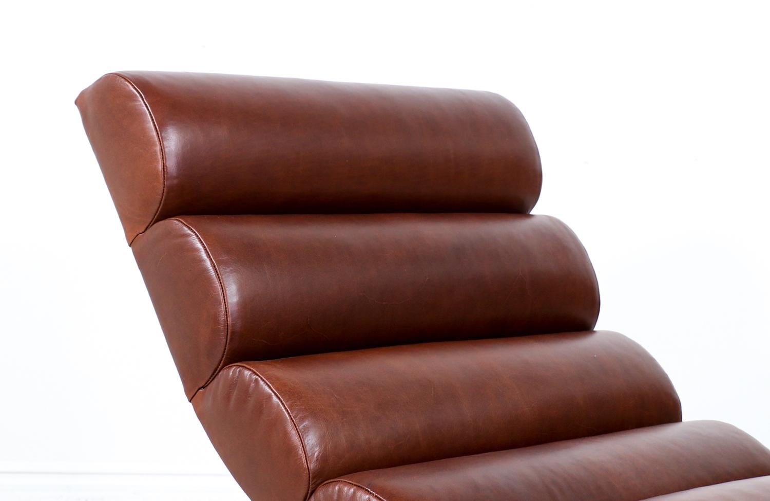 Late 20th Century Mid-Century Modern Tufted Cognac Leather & Chrome Chaise Lounge