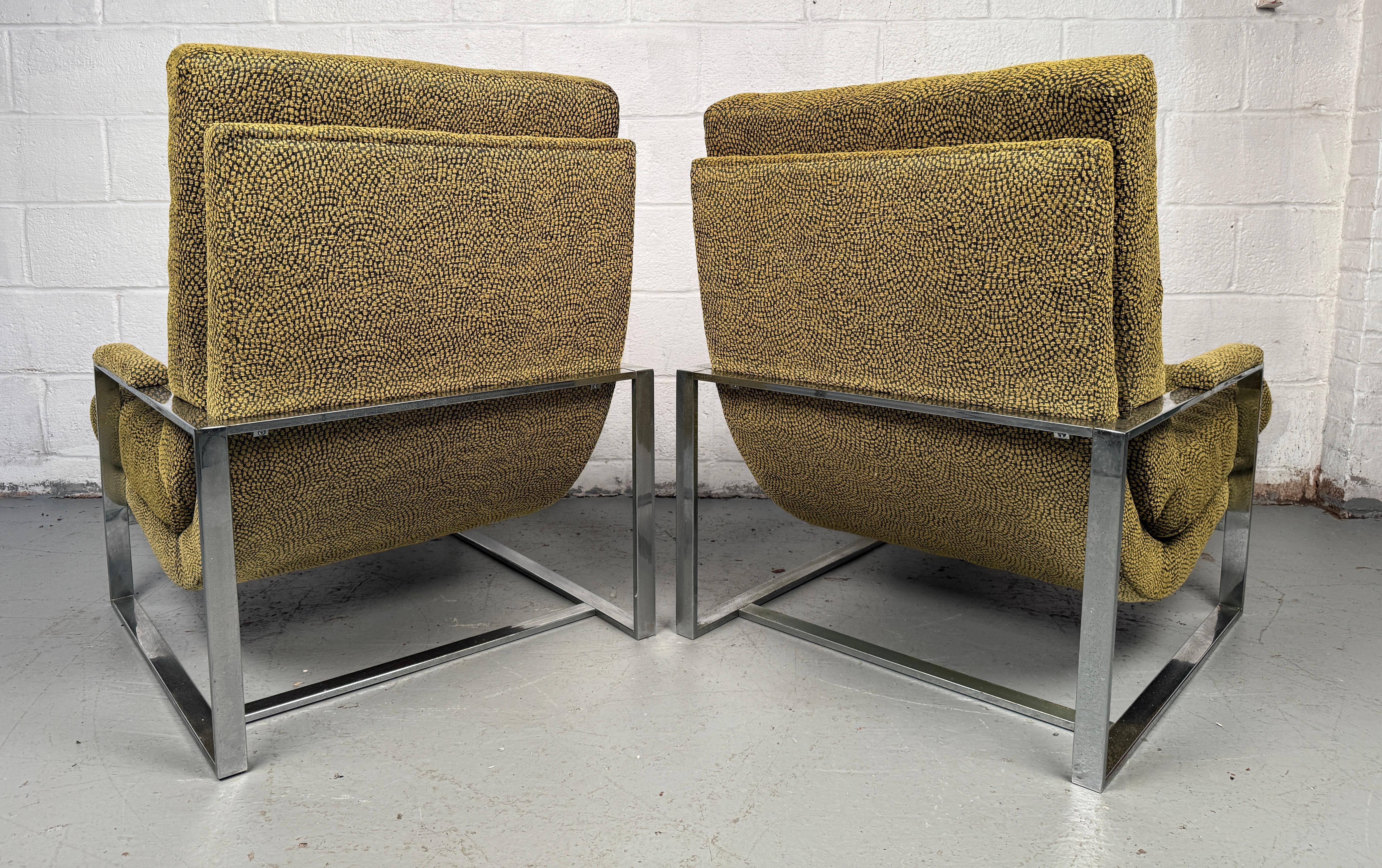 Mid-Century Modern Tufted Flat Bar Lounge Stühle w / Ottoman im Angebot 3