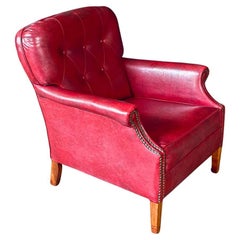 Sedia da salotto con imbottitura in stile Mid-Century Modern con chiodini in ottone