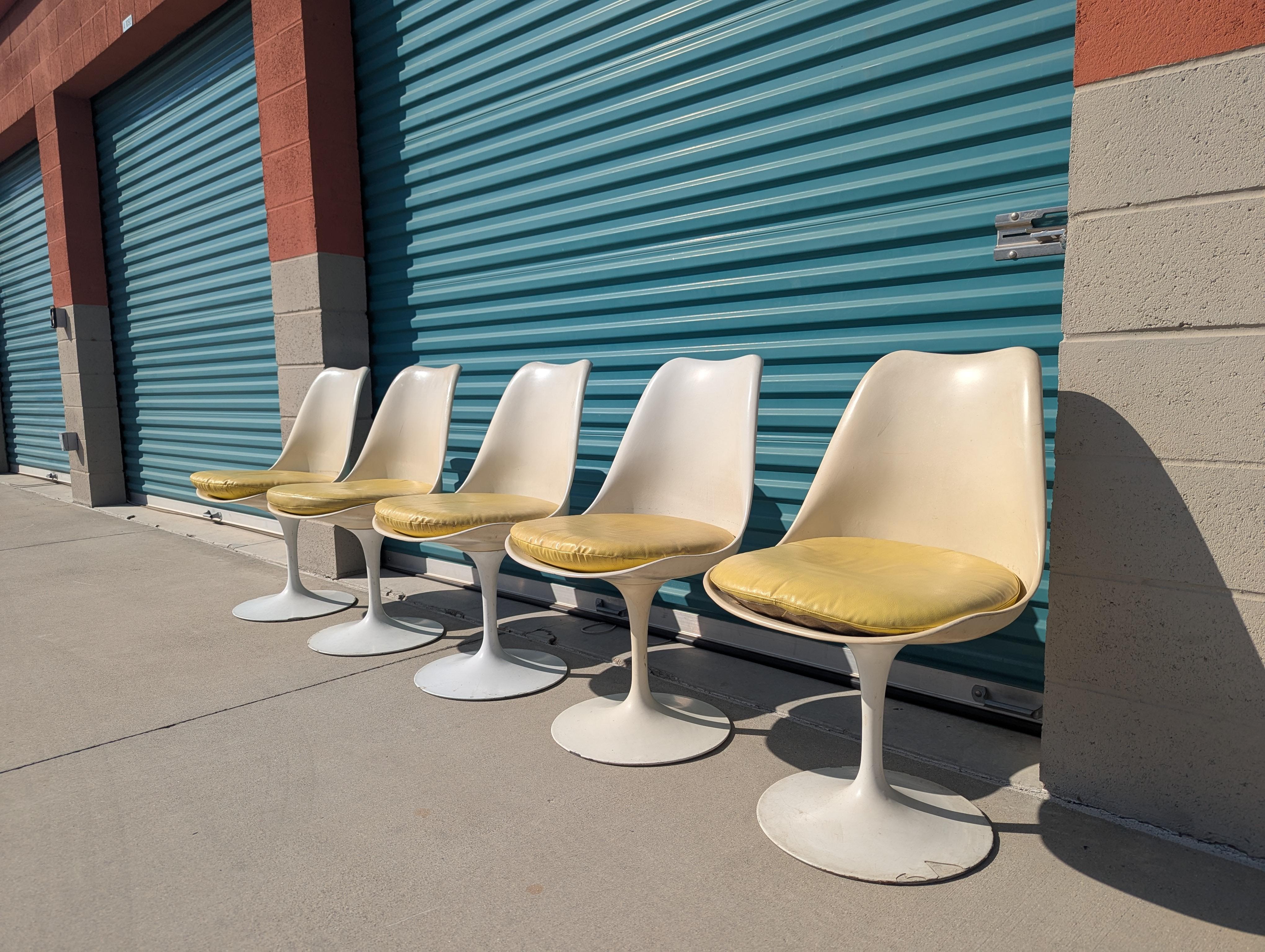Mid-Century moderno Sedie da pranzo senza braccioli Tulip di Eero Saarinen per Knoll, 1960 ca. in vendita