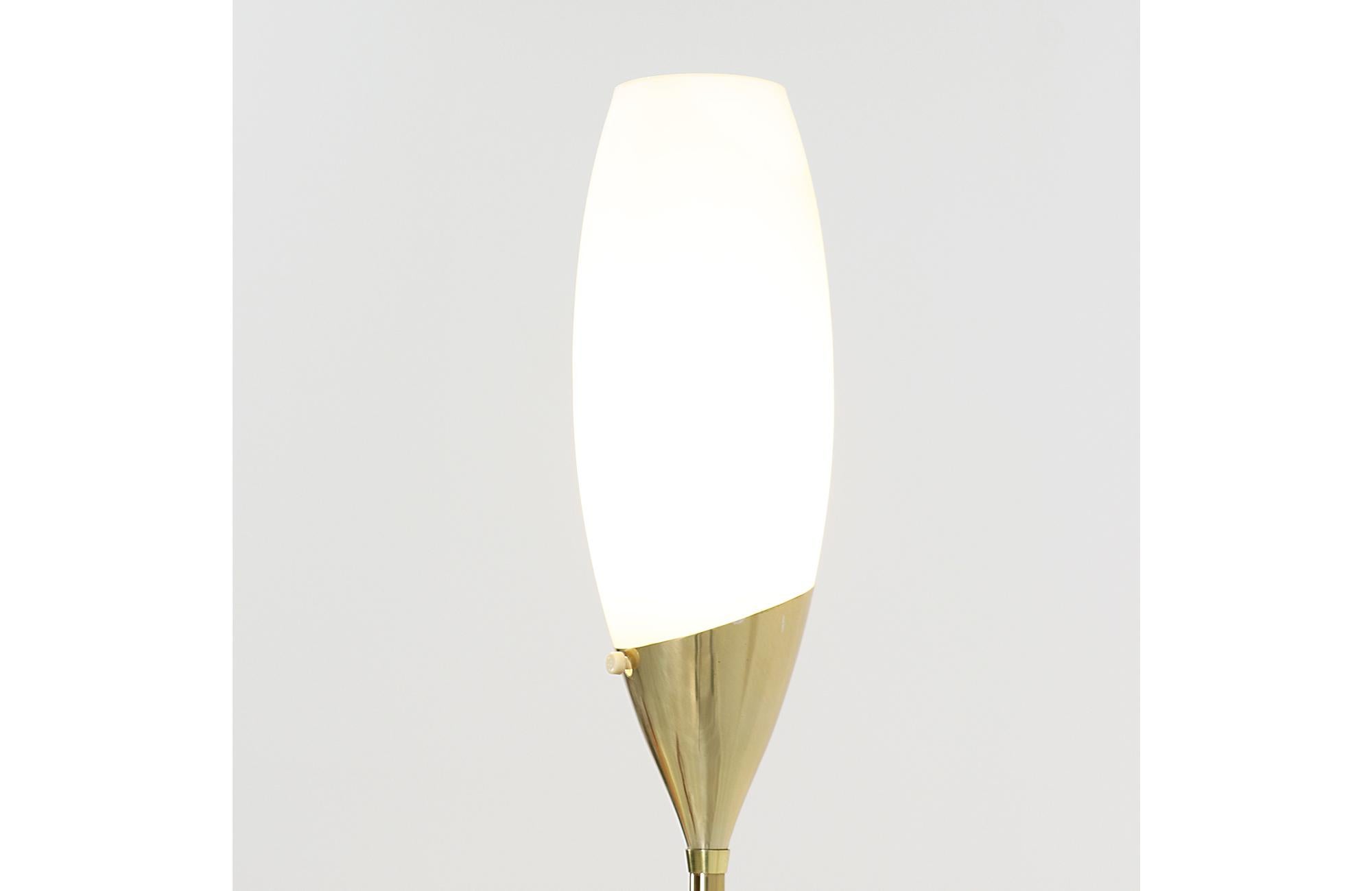 Mid-Century Modern Tulip Brass Floor Lamp by Laurel In Excellent Condition In Los Angeles, CA