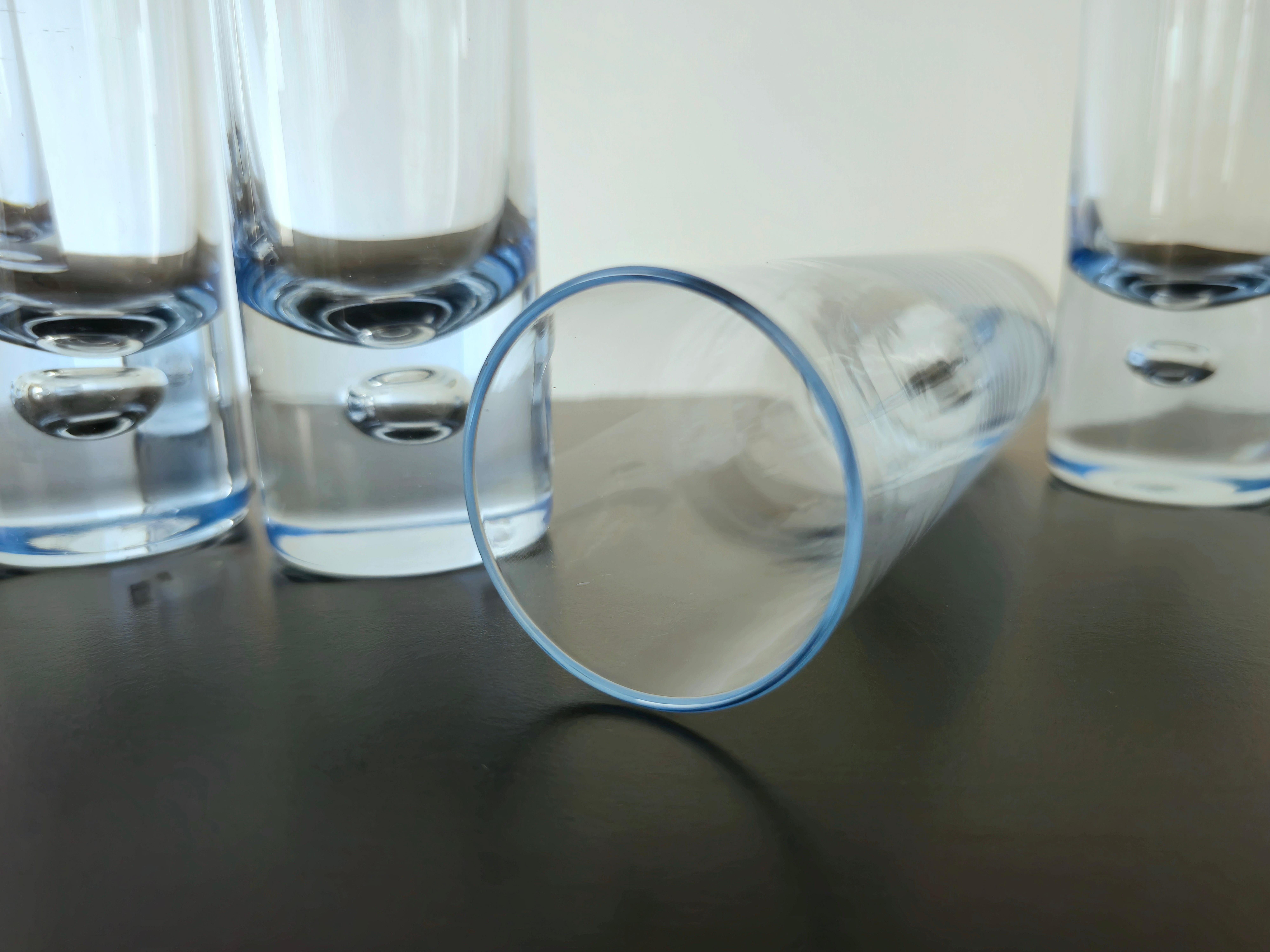 MidCentury Modern Tumblers Glasses Clear and Light Blue Glass Italy 70s Set of 6 In Good Condition In Palermo, IT