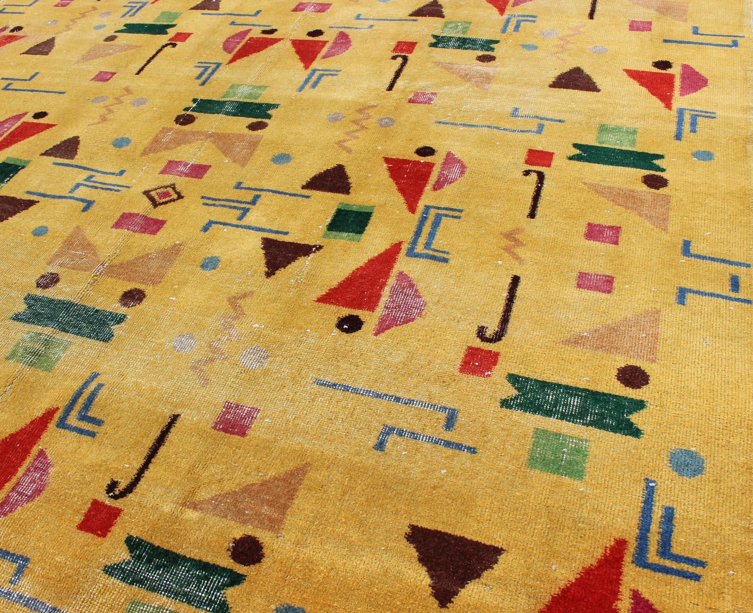 Mid-Century Modern Turkish Rug, Vintage Modern Design Carpet in Yellow Color For Sale 3