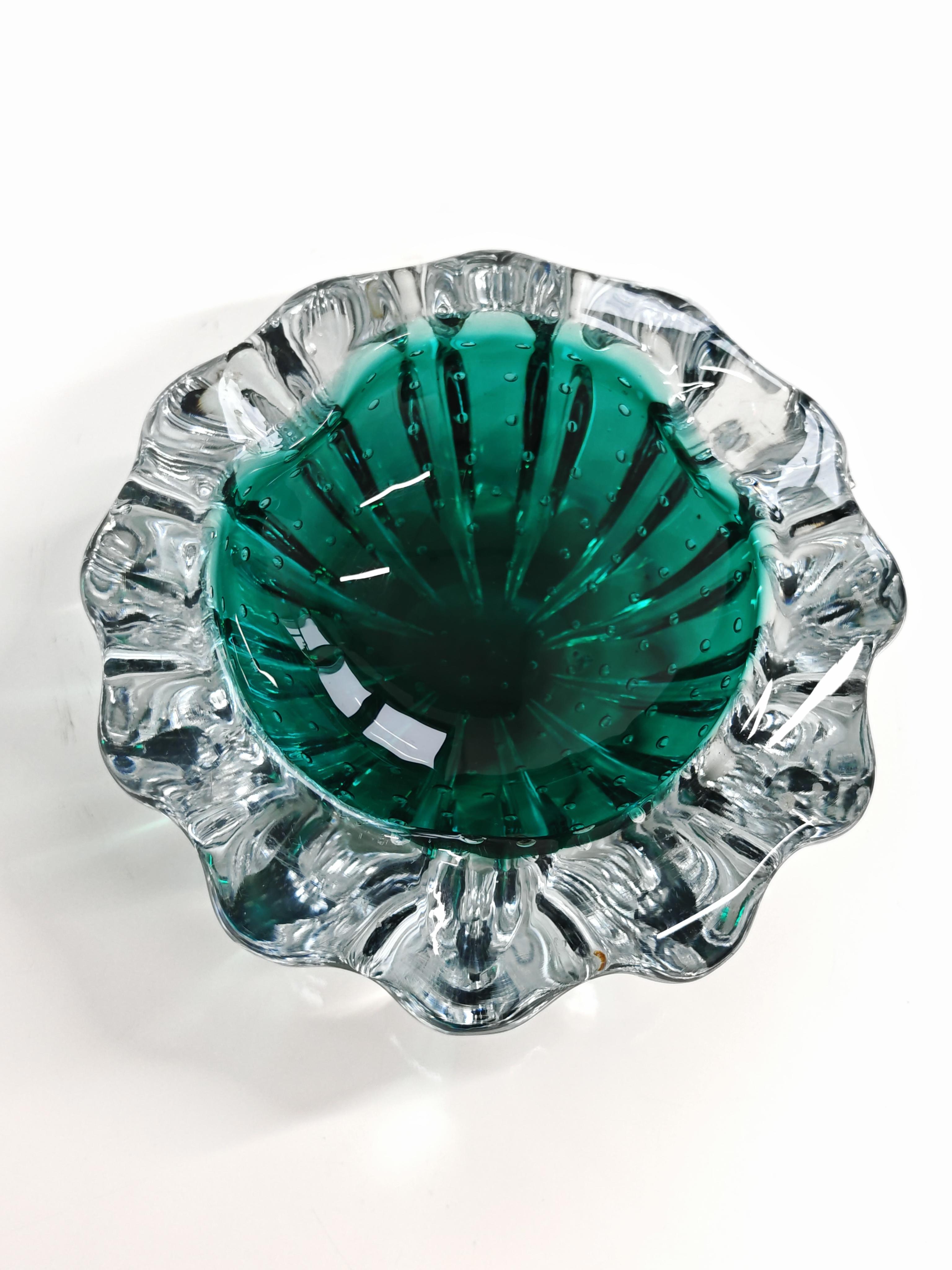 Mid Century Modern Turquoise Murano glass ashtray, controlled bubble technique (Italienisch) im Angebot