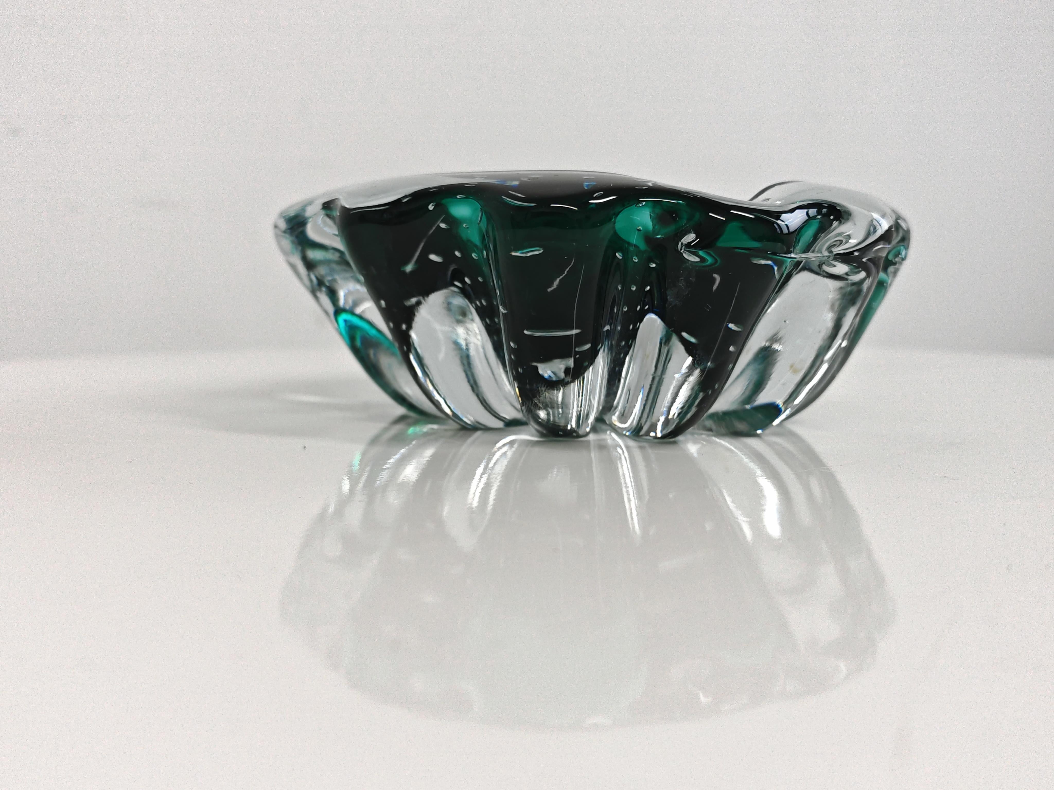 Mid Century Modern Turquoise Murano glass ashtray, controlled bubble technique im Angebot 2