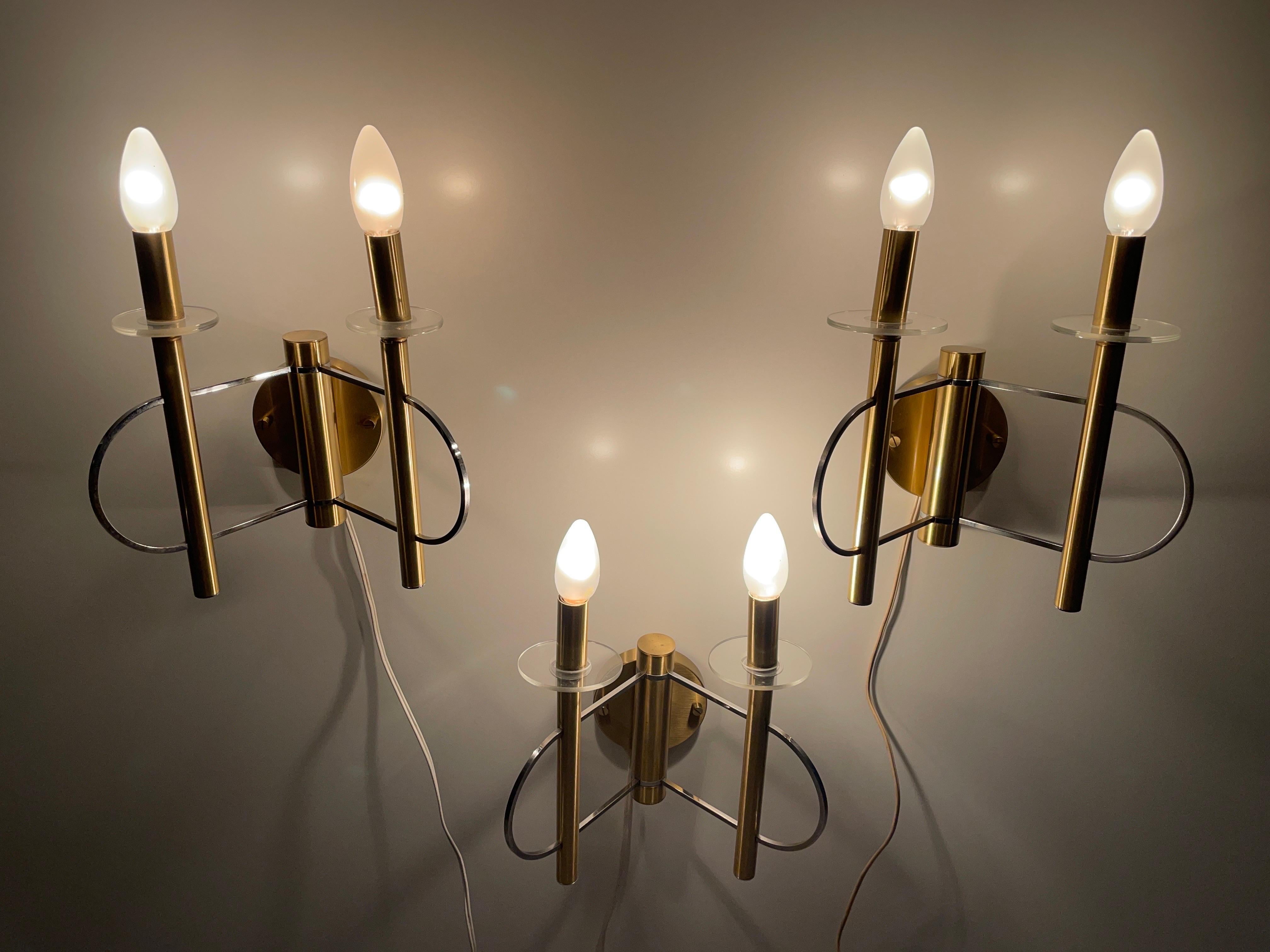 Mid-century Modern Twin-shade Set of 3 Sconces by Sciolari, 1960s, Italy For Sale 4