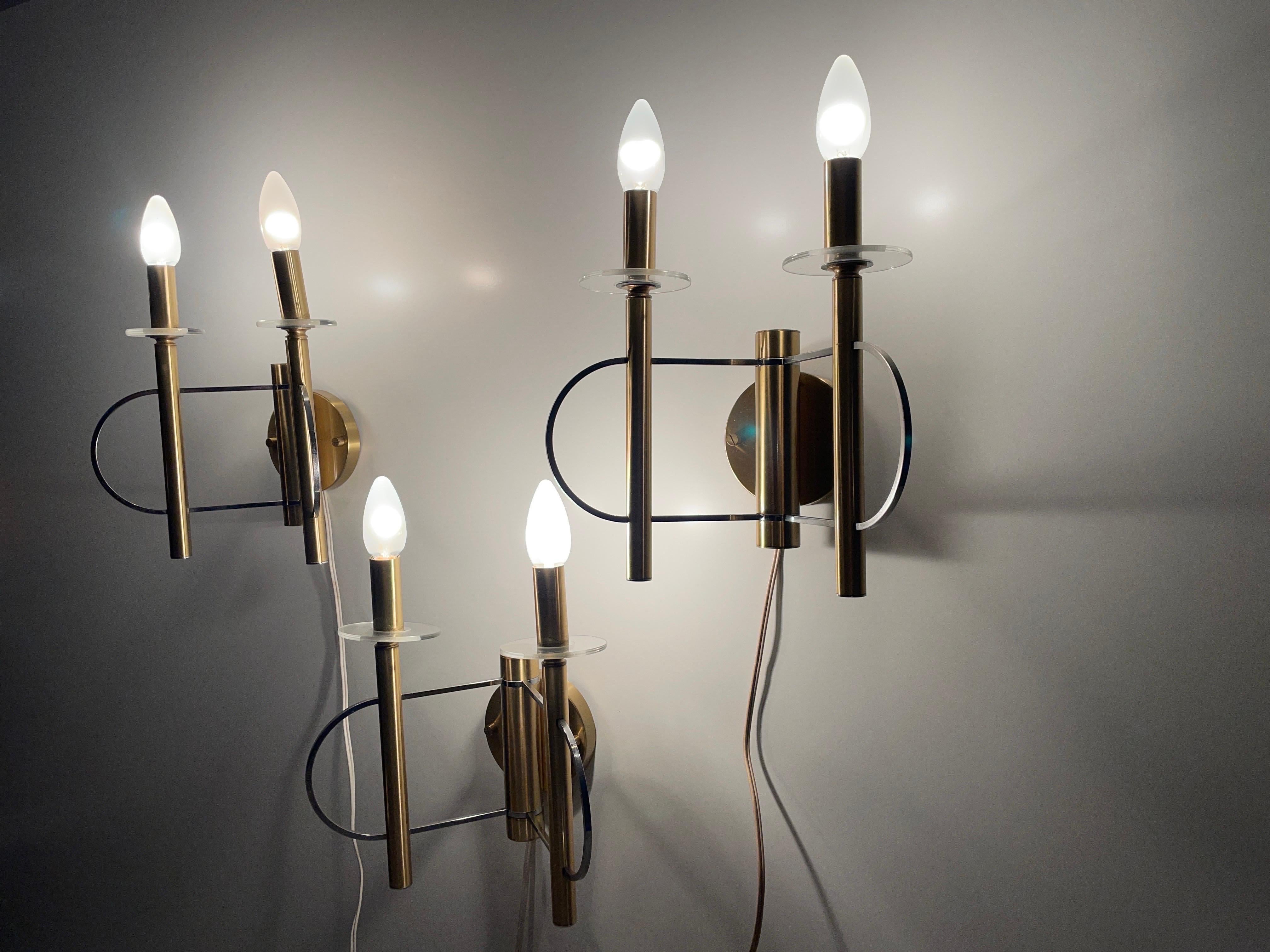 Mid-century Modern Twin-shade Set of 3 Sconces by Sciolari, 1960s, Italy For Sale 6