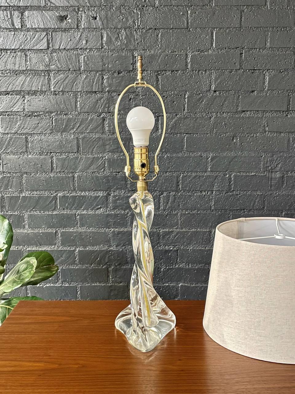 Mid-Century Modern Twisted Crystal Glass Table Lamp For Sale 2
