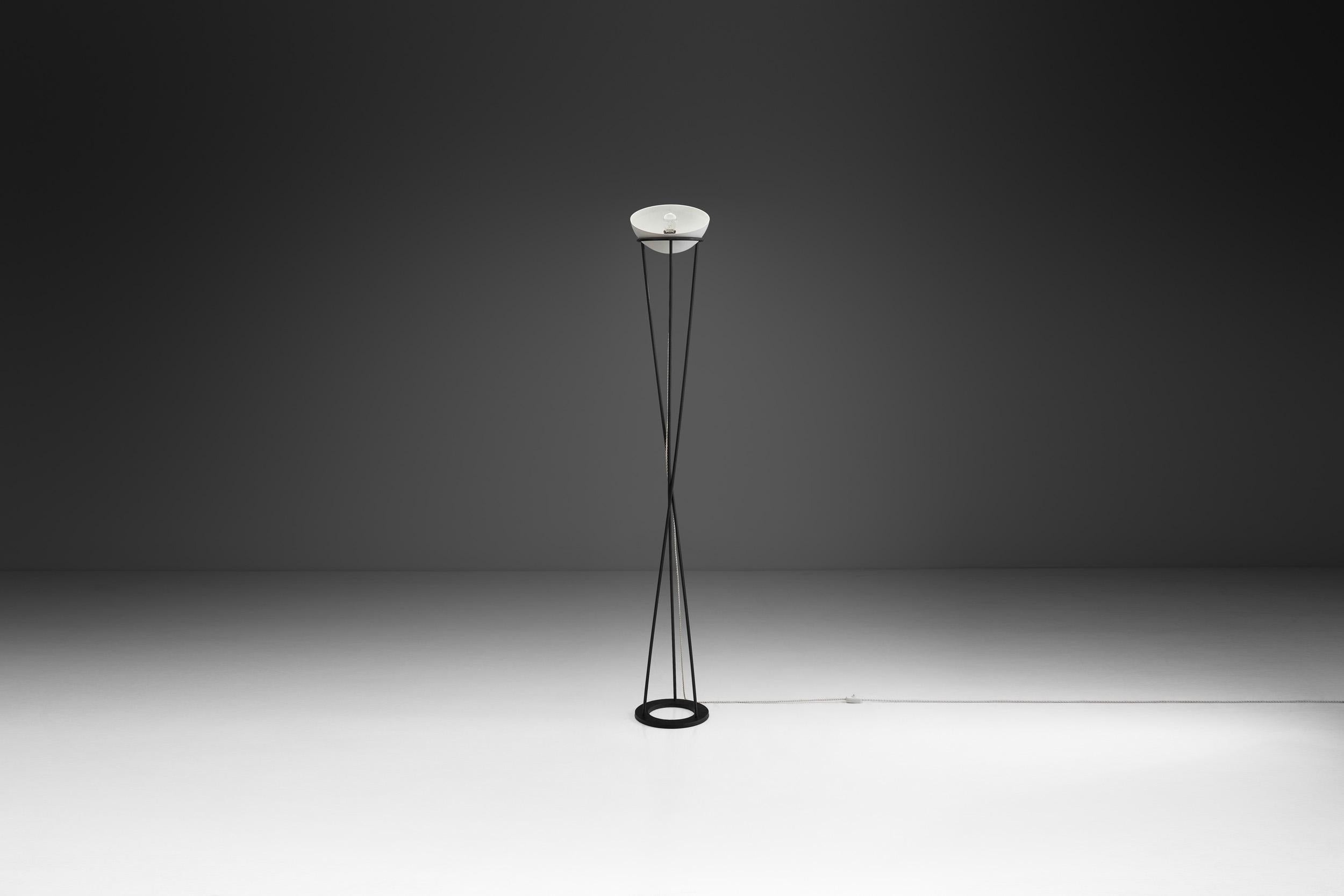 Metal Mid-Century Modern Twisted Italian Floor Lamp, Italy 1950s For Sale