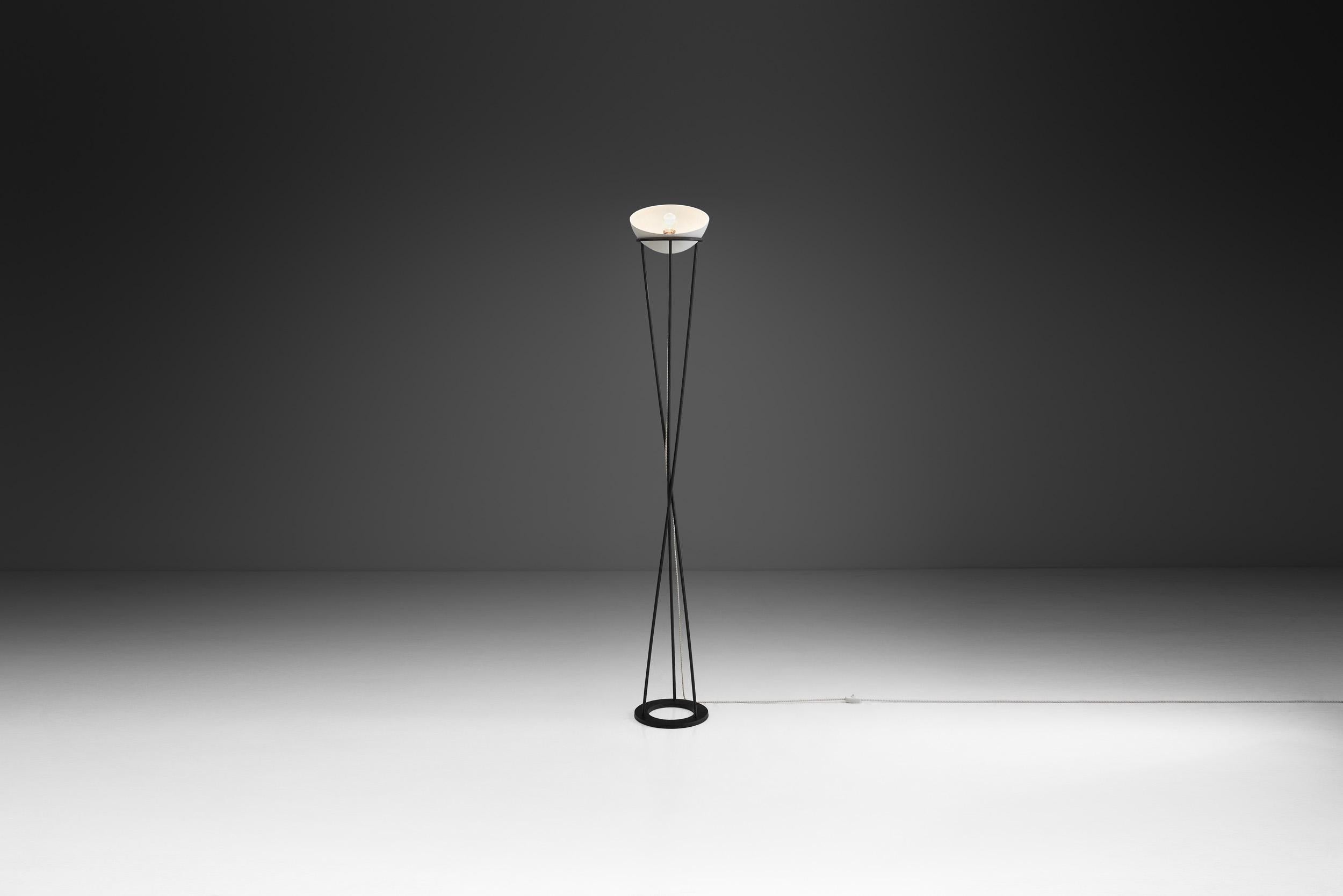 Mid-Century Modern Twisted Italian Floor Lamp, Italy 1950s For Sale 3