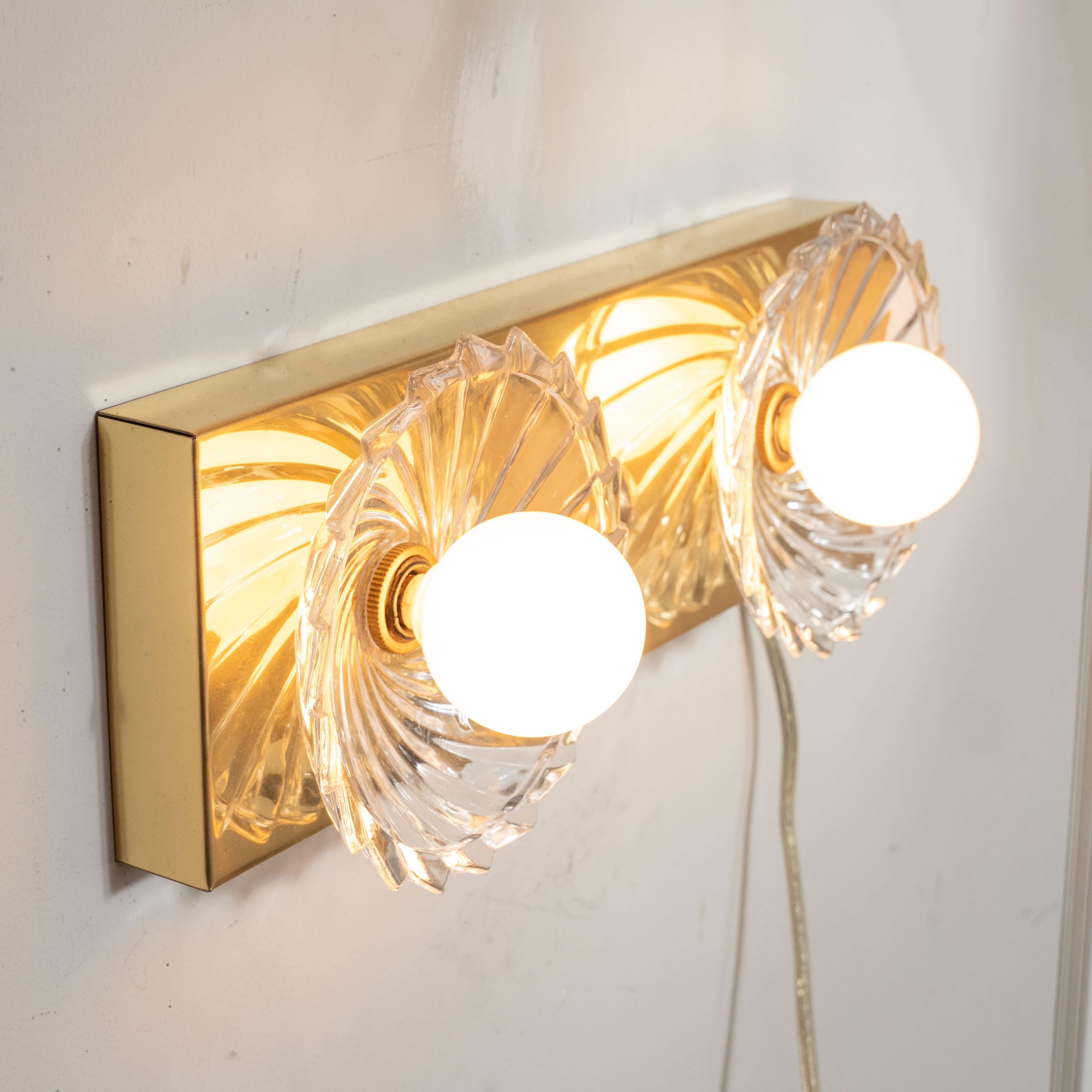 Mid-Century Modern Two Bulb Brass and Glass Pinwheel Vanity Sconce by Lightolier For Sale 1