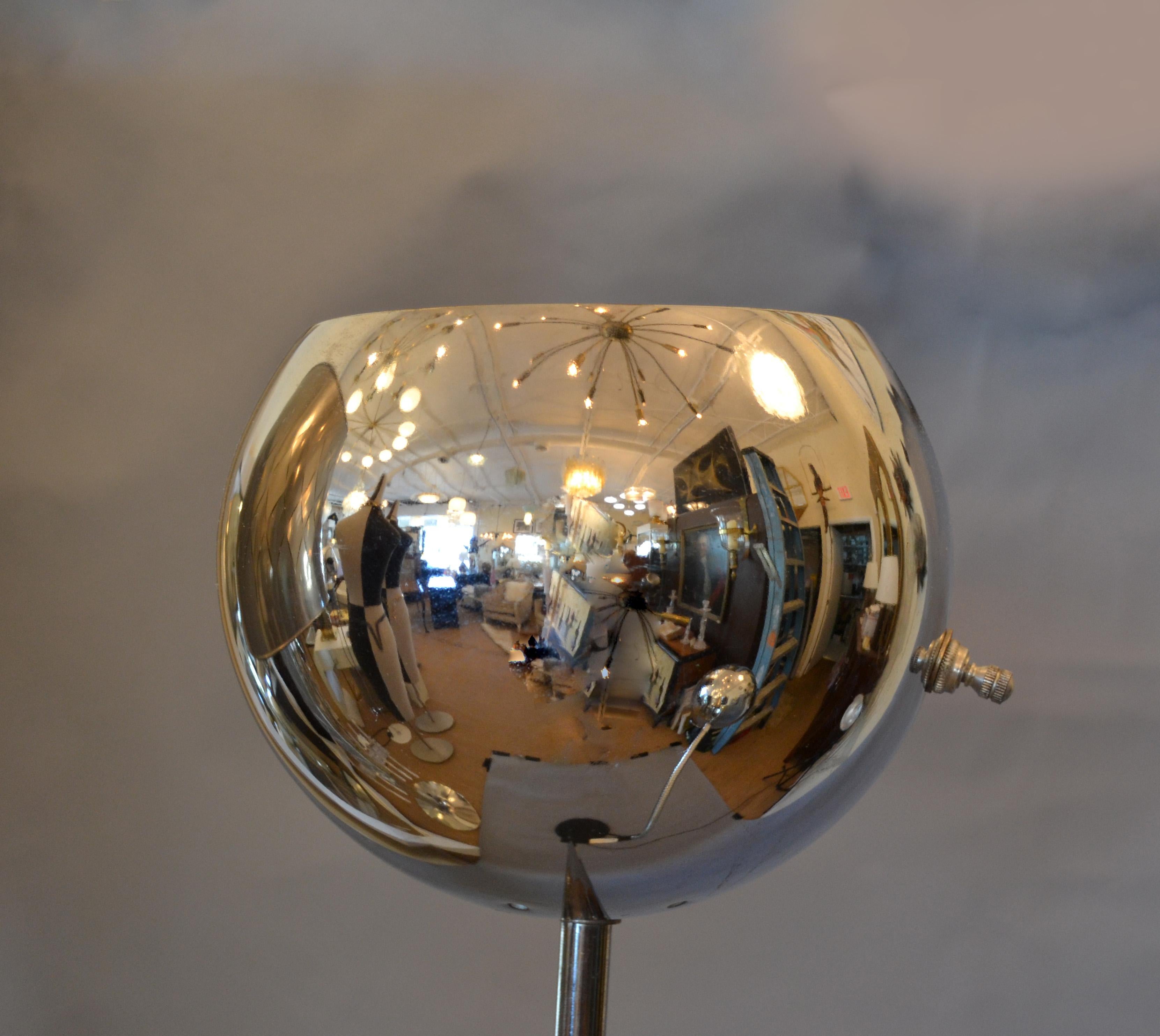 Mid-Century Modern Two Chrome Ball Floor Lamp In Good Condition In Miami, FL