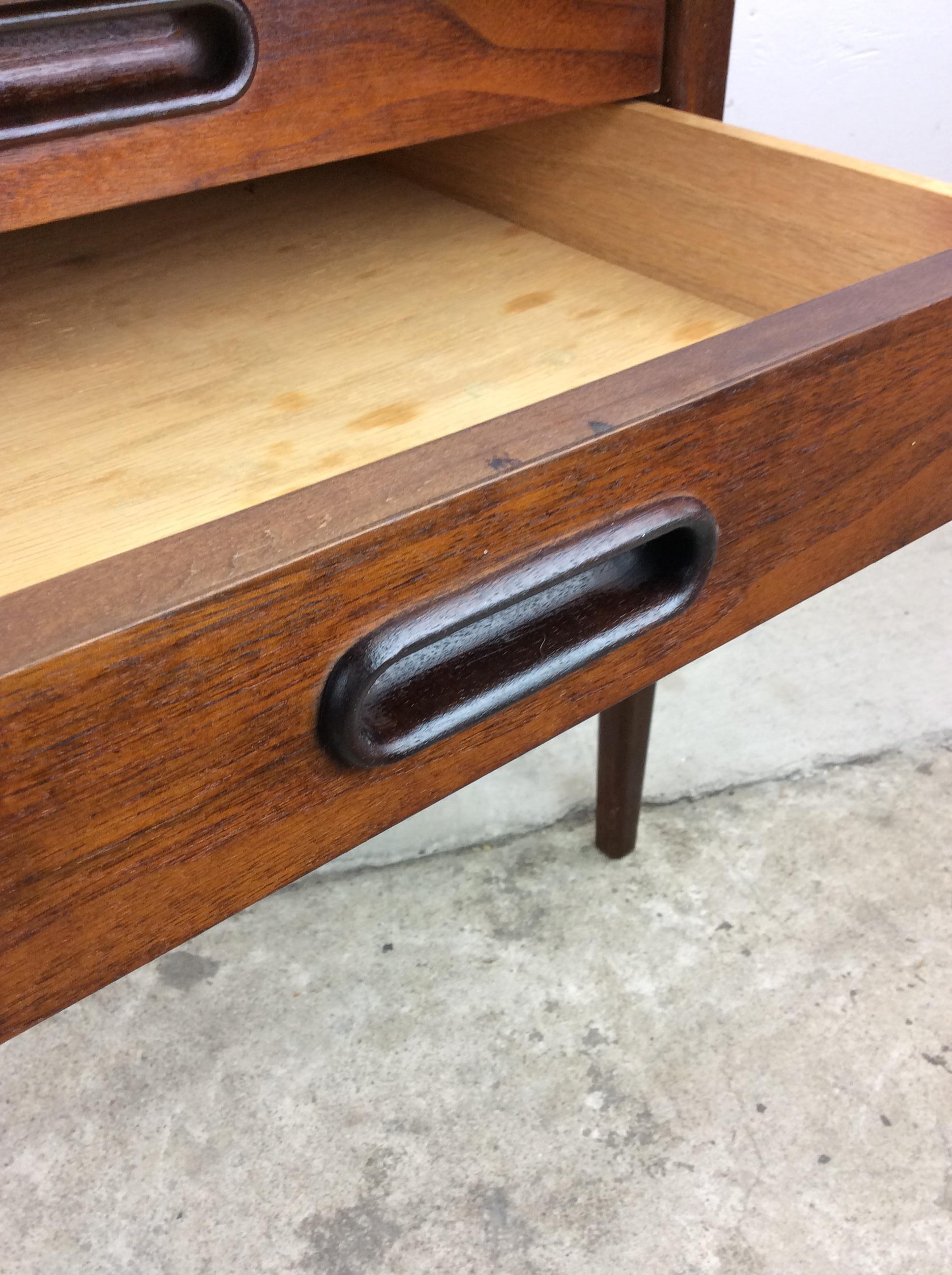 Mid Century Modern Two Drawer End Table with Carved Wood Pulls For Sale 2