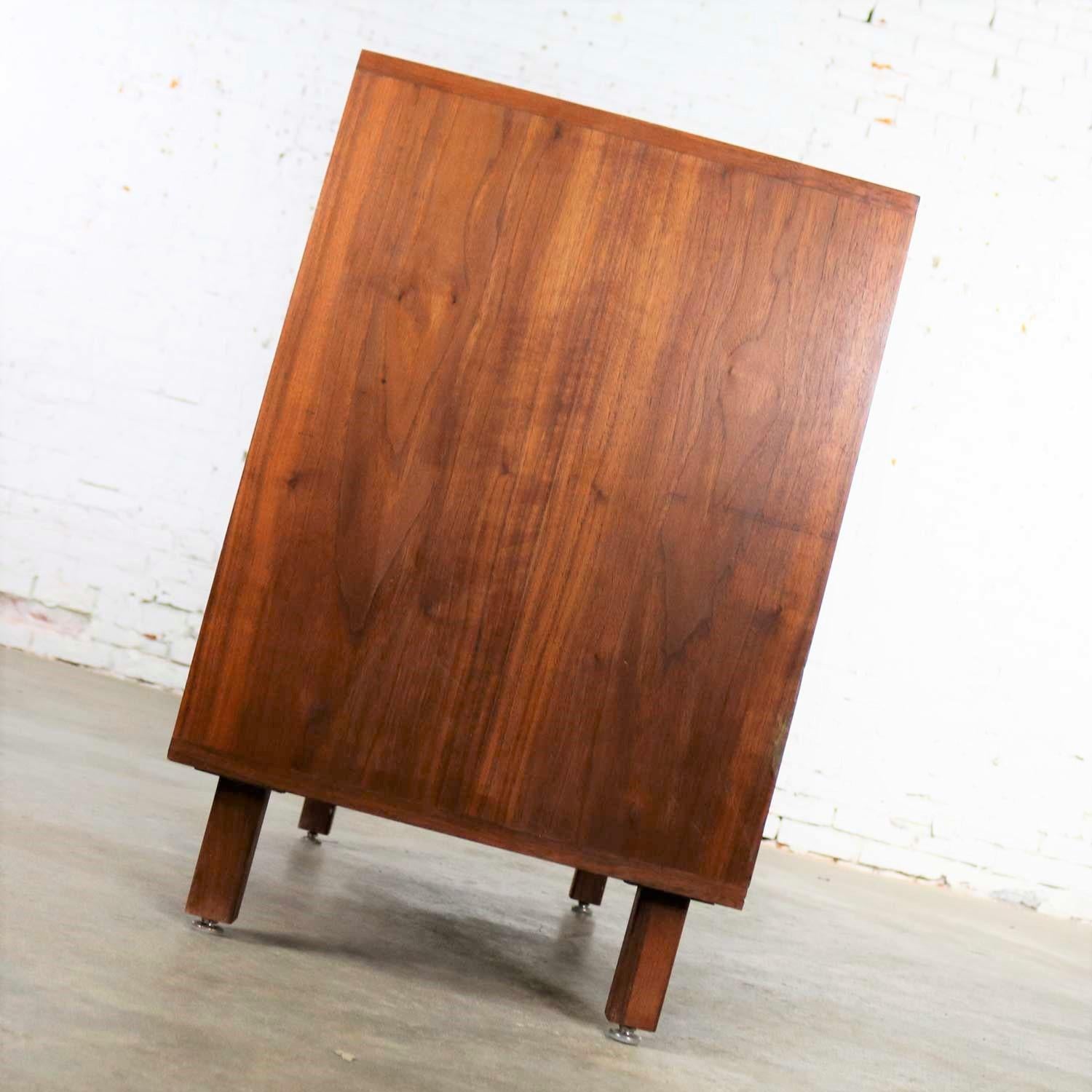 20th Century Mid-Century Modern Two-Drawer Lateral File Cabinet in Walnut by Hardwood House 