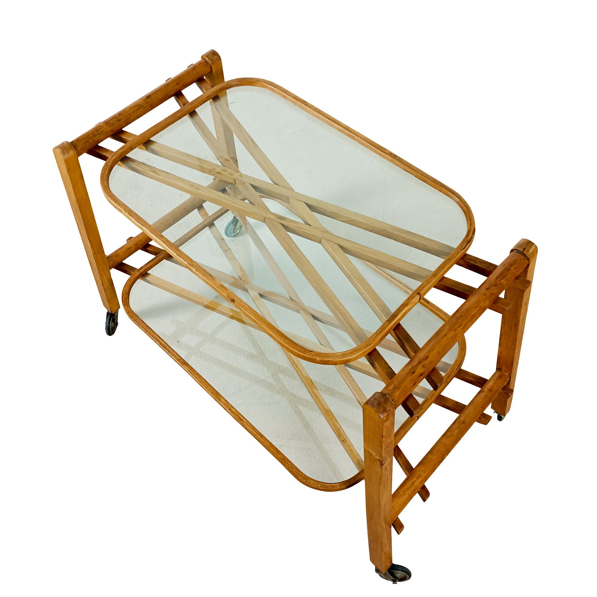 Milieu du XXe siècle Chariot de service à deux pieds en chêne massif et verre, moderne du milieu du siècle dernier, Italie, 1940 en vente