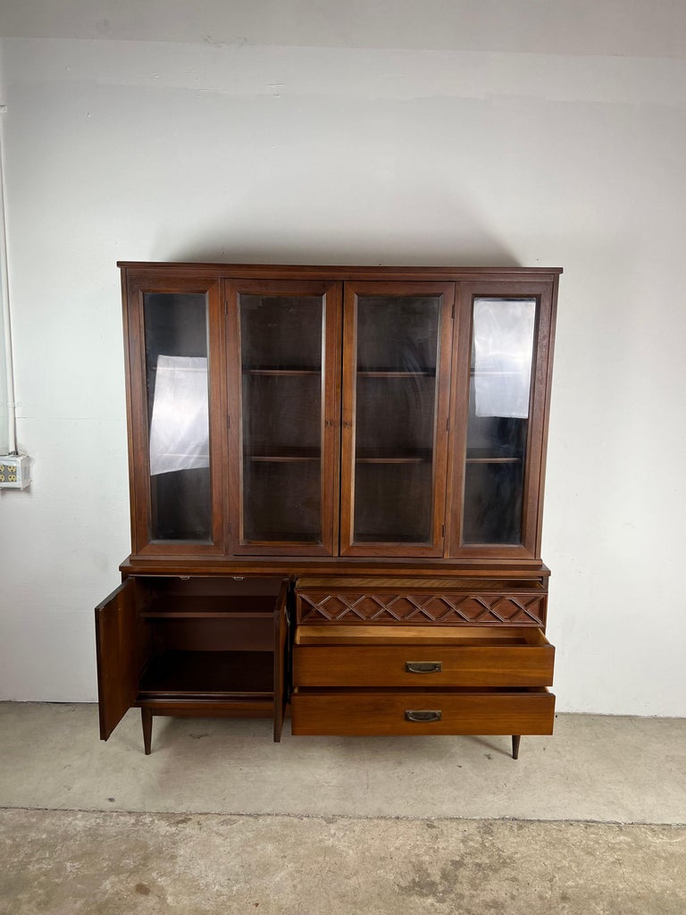 Mid Century Modern Two Piece China For Sale at 1stDibs