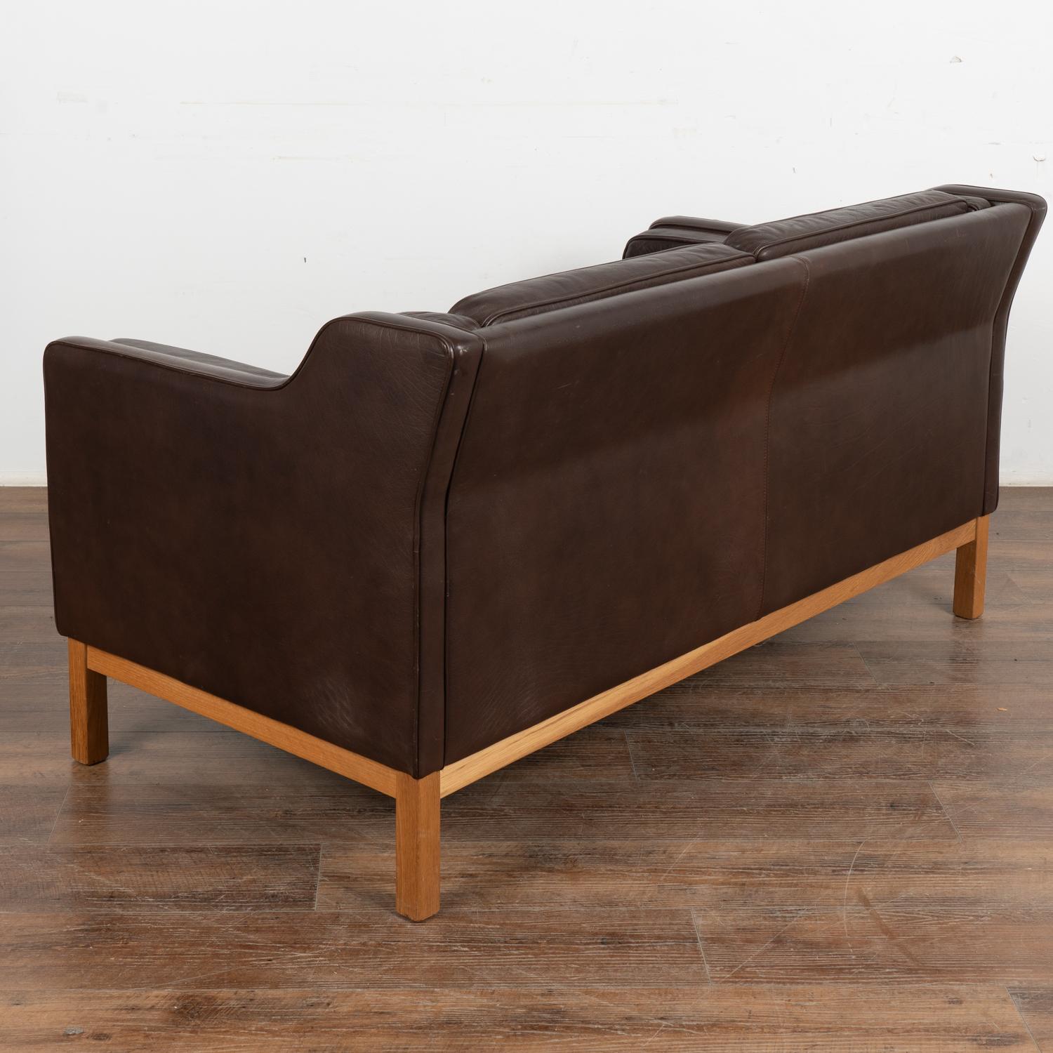 Mid Century Modern Two Seat Brown Leather Sofa Loveseat, Denmark circa 1960 For Sale 7