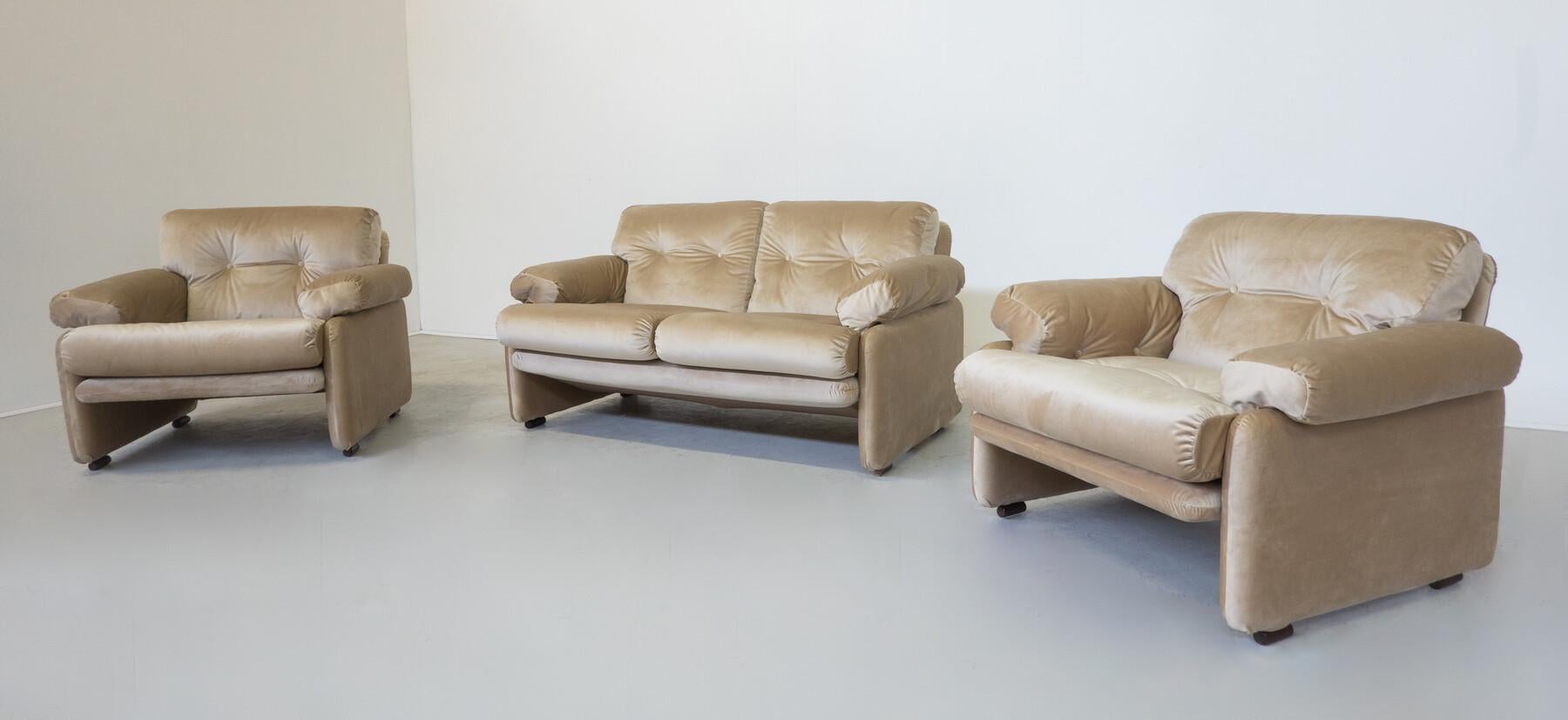 Mid-Century Modern Two-Seater Coronado Sofa by Tobia & Afra Scarpa, Italy, 1960s In Good Condition For Sale In Brussels, BE