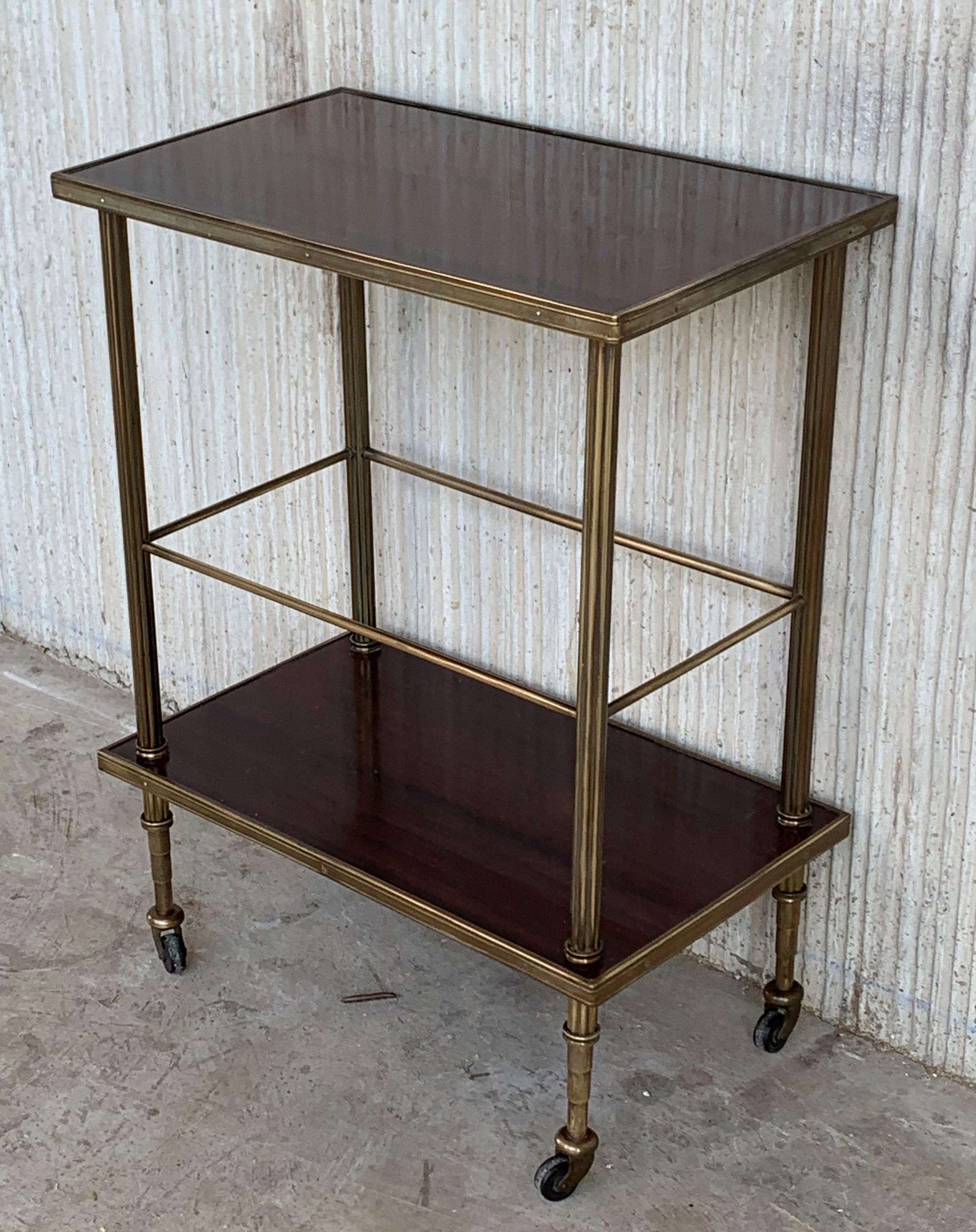 Mid-Century Modern Two-Tier Brass and Mahogany Veneer Side Table with Wheels In Good Condition In Miami, FL