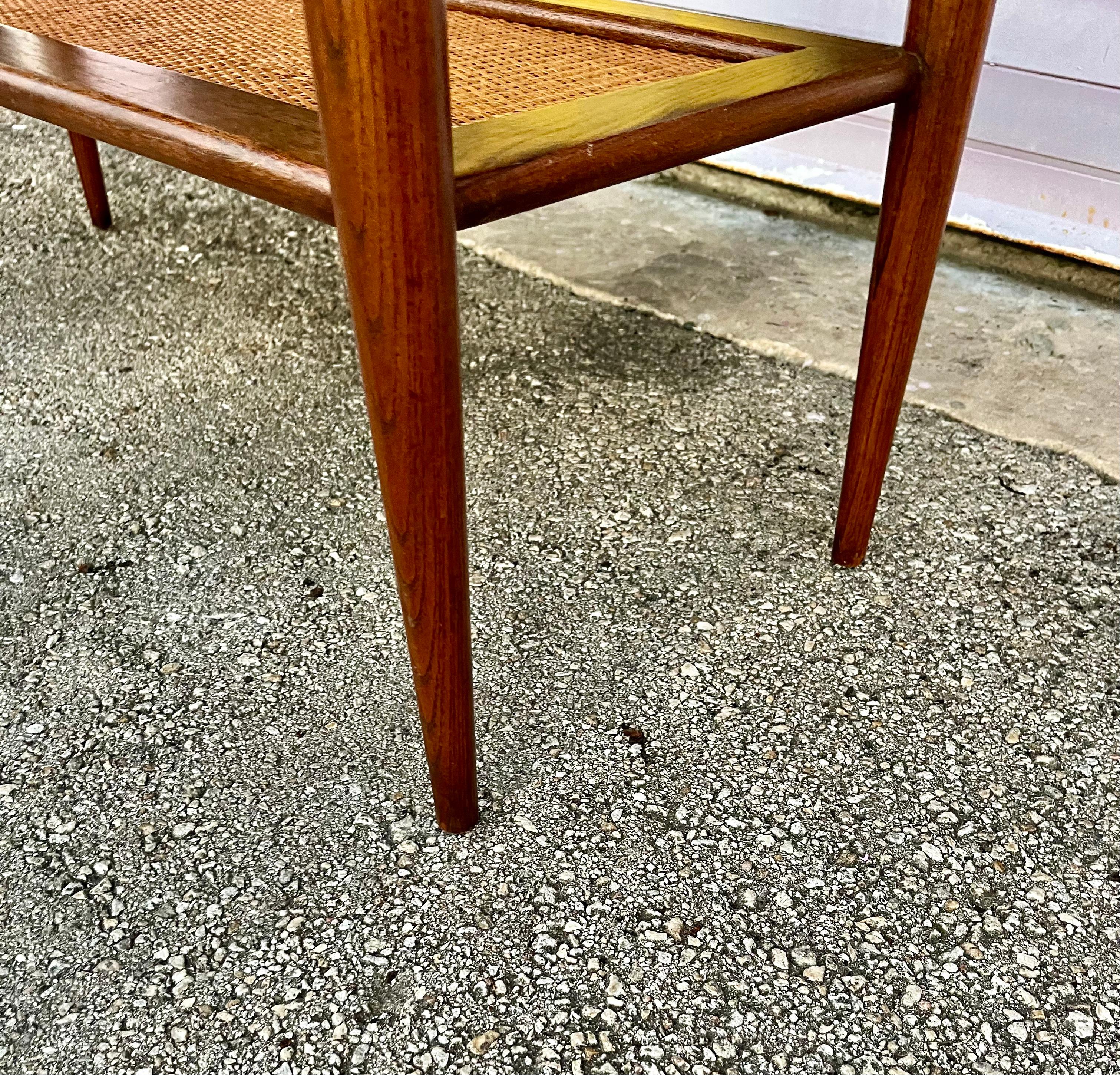 Mid Century Modern Two Tier Console Table by Basset Furniture. Circa 1960s For Sale 12
