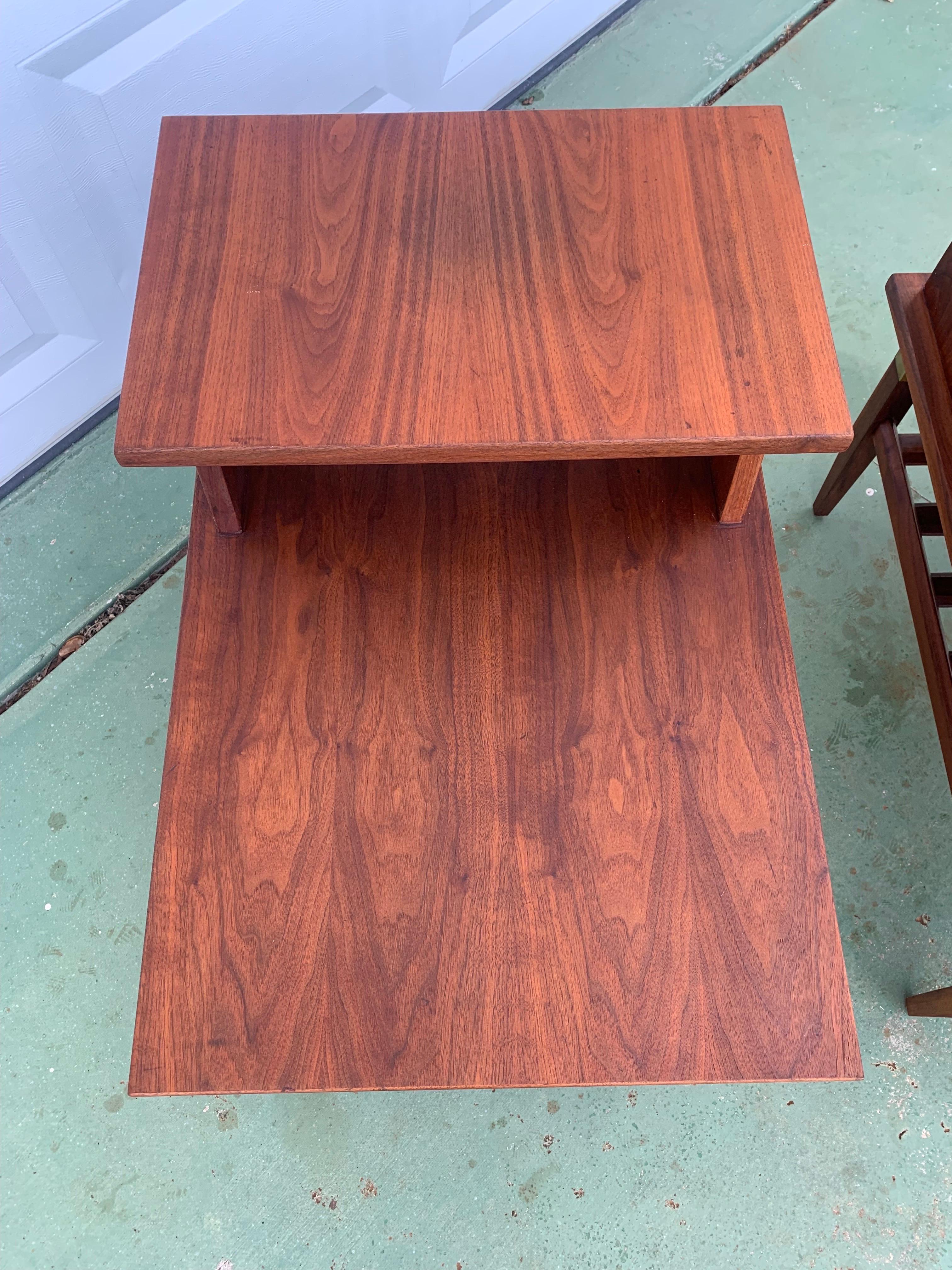 2 tier end table vintage