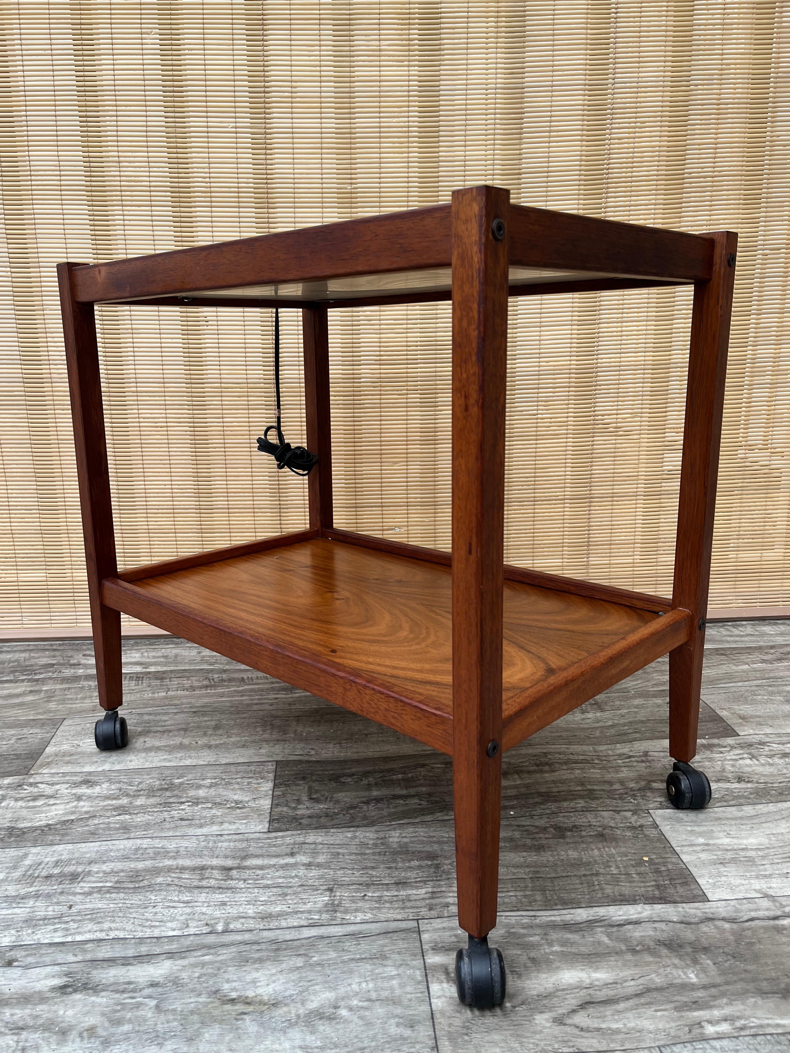 Mid-Century Modern Two-Tier Hot Table Buffet Cart by Salton, circa 1960s For Sale 5
