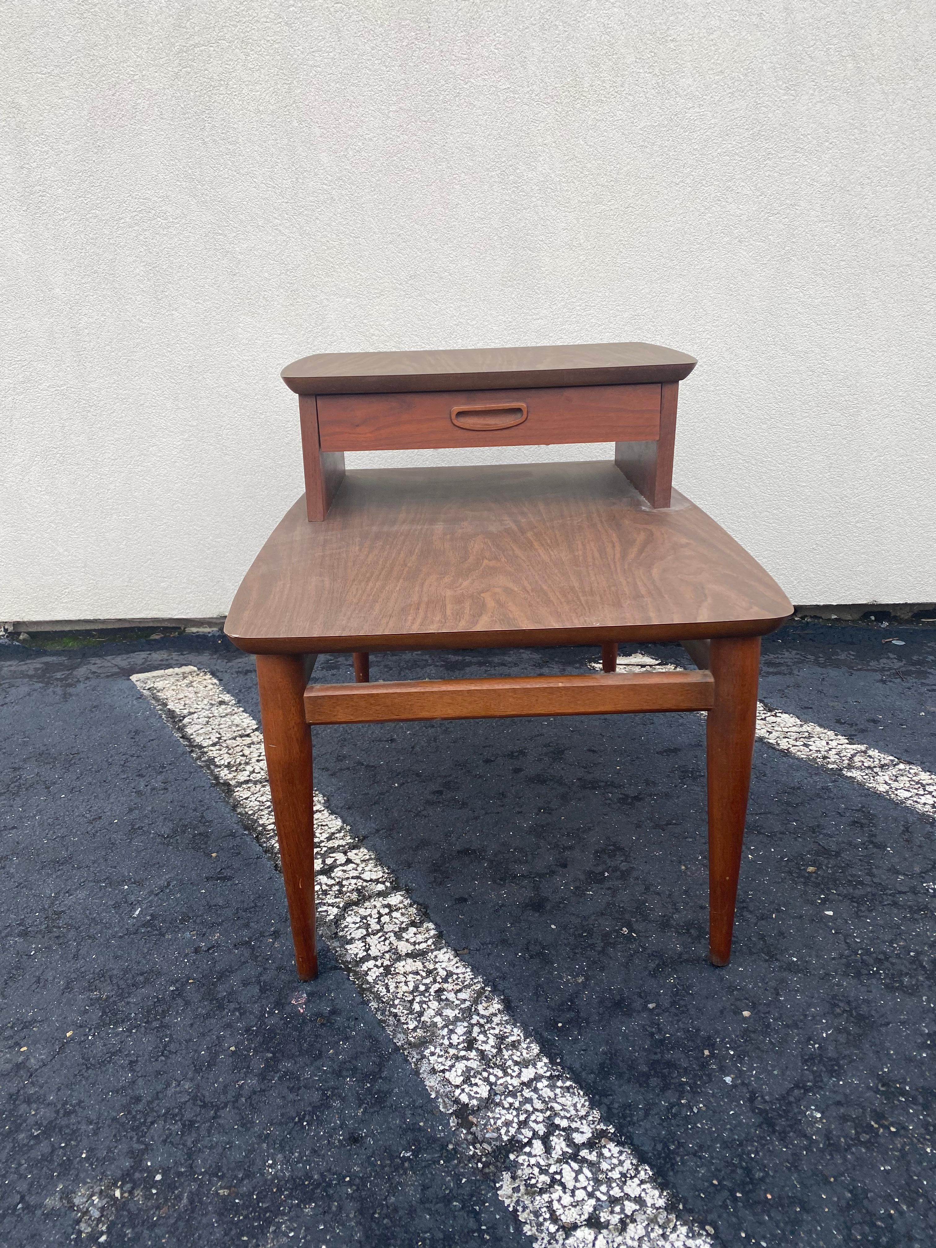 Mid-Century Modern Two-Tier Walnut Table by Lane In Good Condition In Downingtown, PA