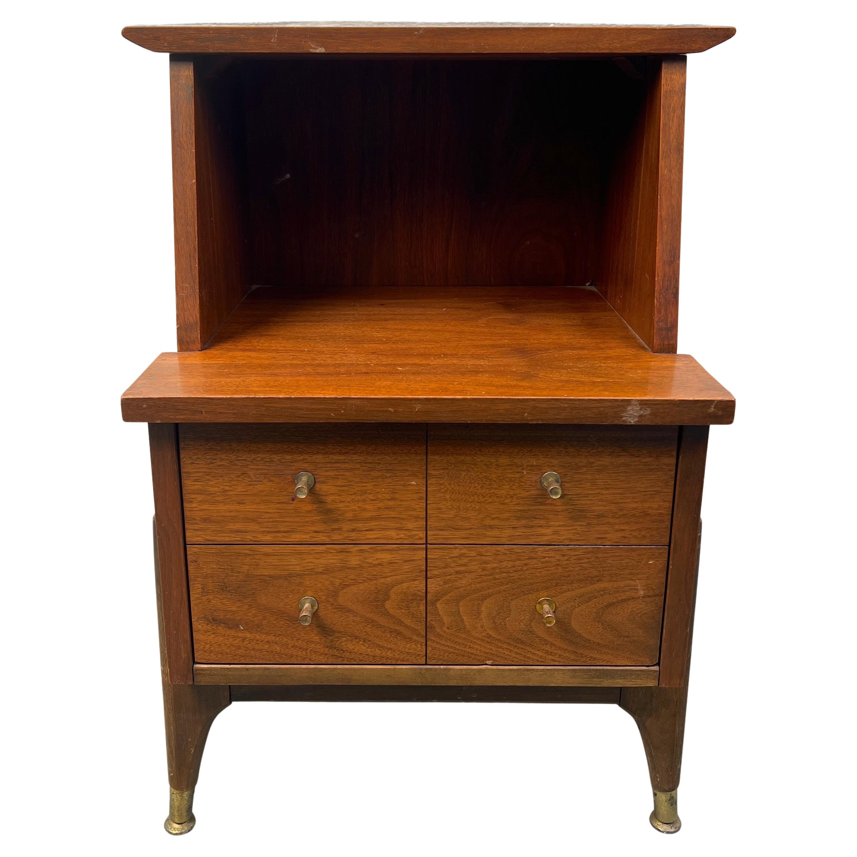 Comodino a due piani in stile Mid-Century Modern