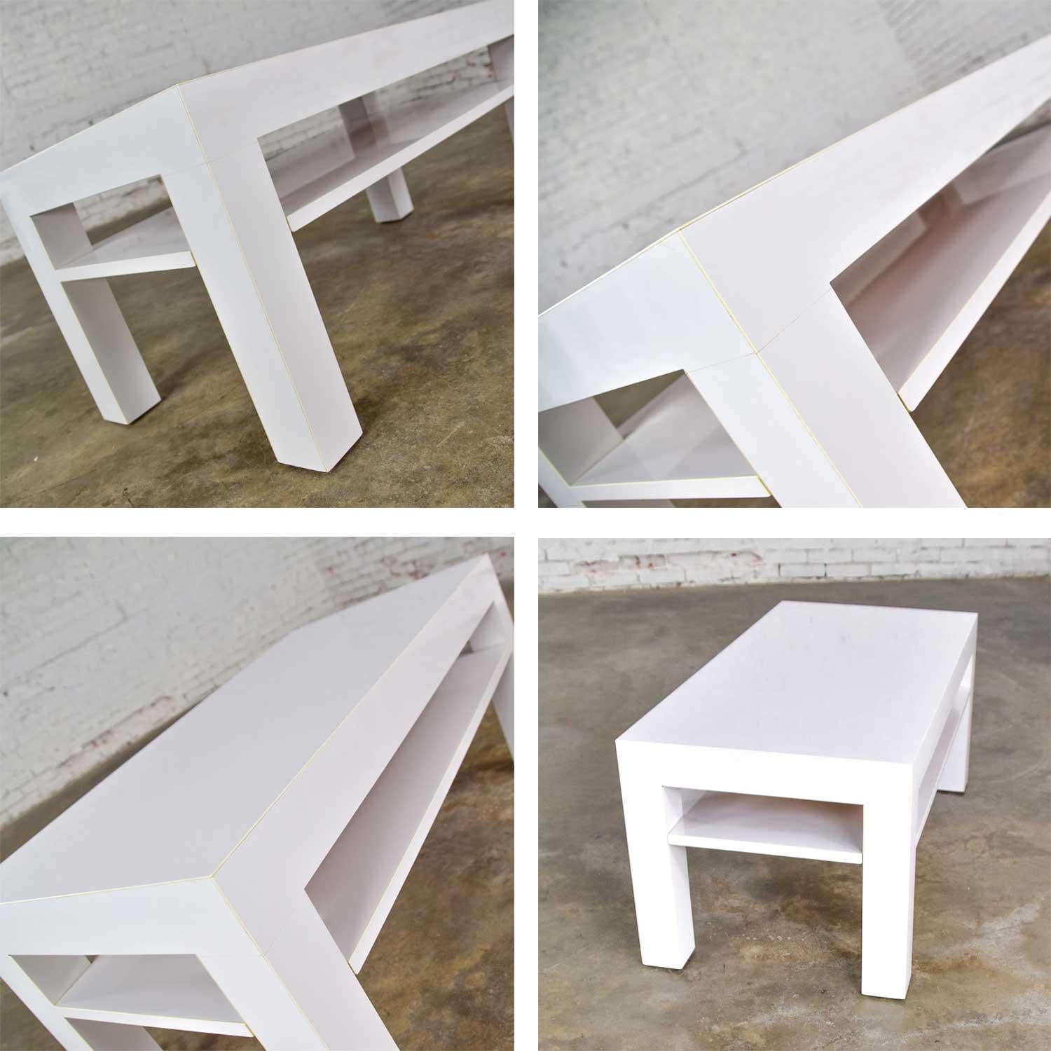 Mid-Century Modern Two-Tiered White Laminate Parson’s Style Coffee or End Table For Sale 11